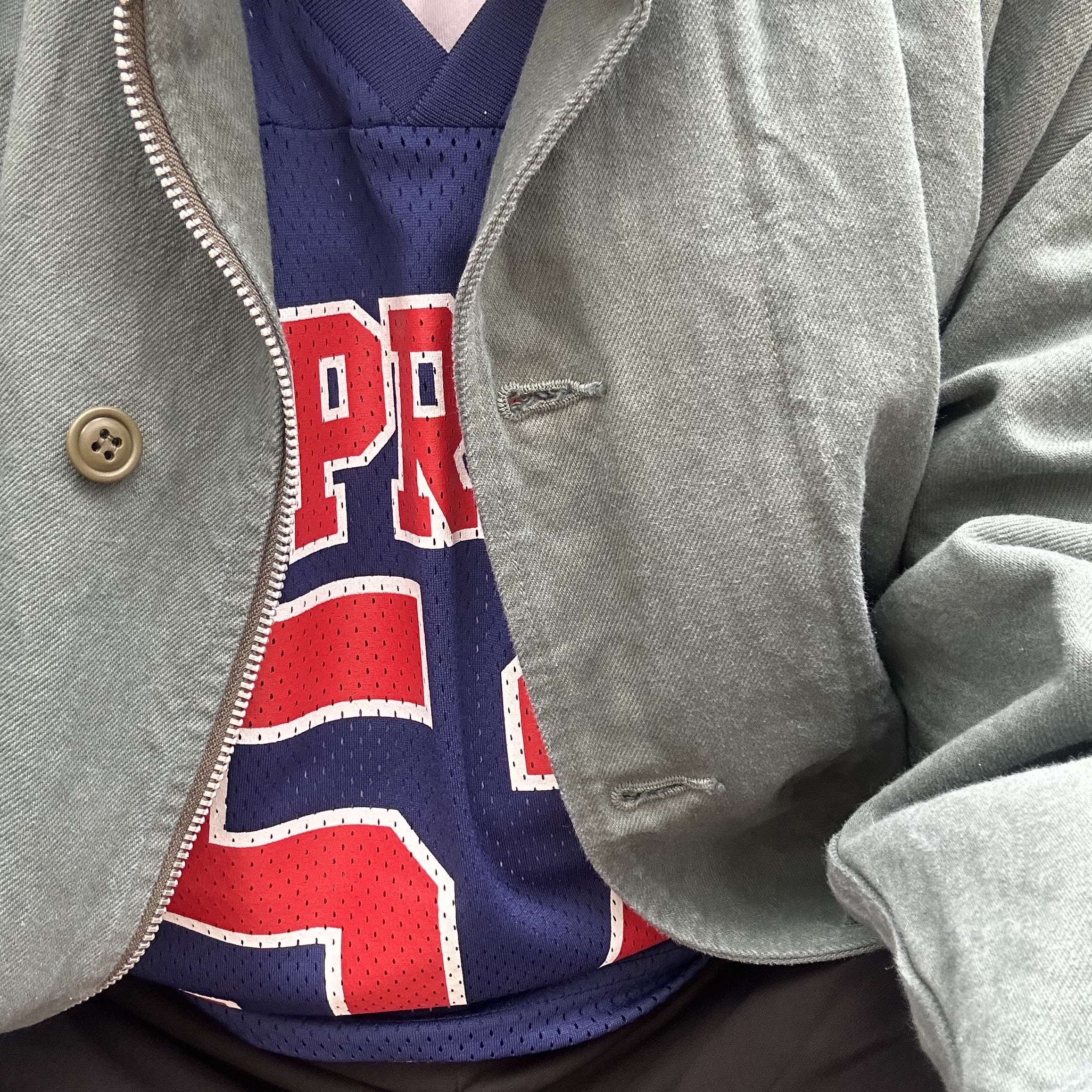 Supreme Spiderweb Football Jersey Navy - 24SS, Adidas City Marathon PT Core Black 착용 스타일 - 3