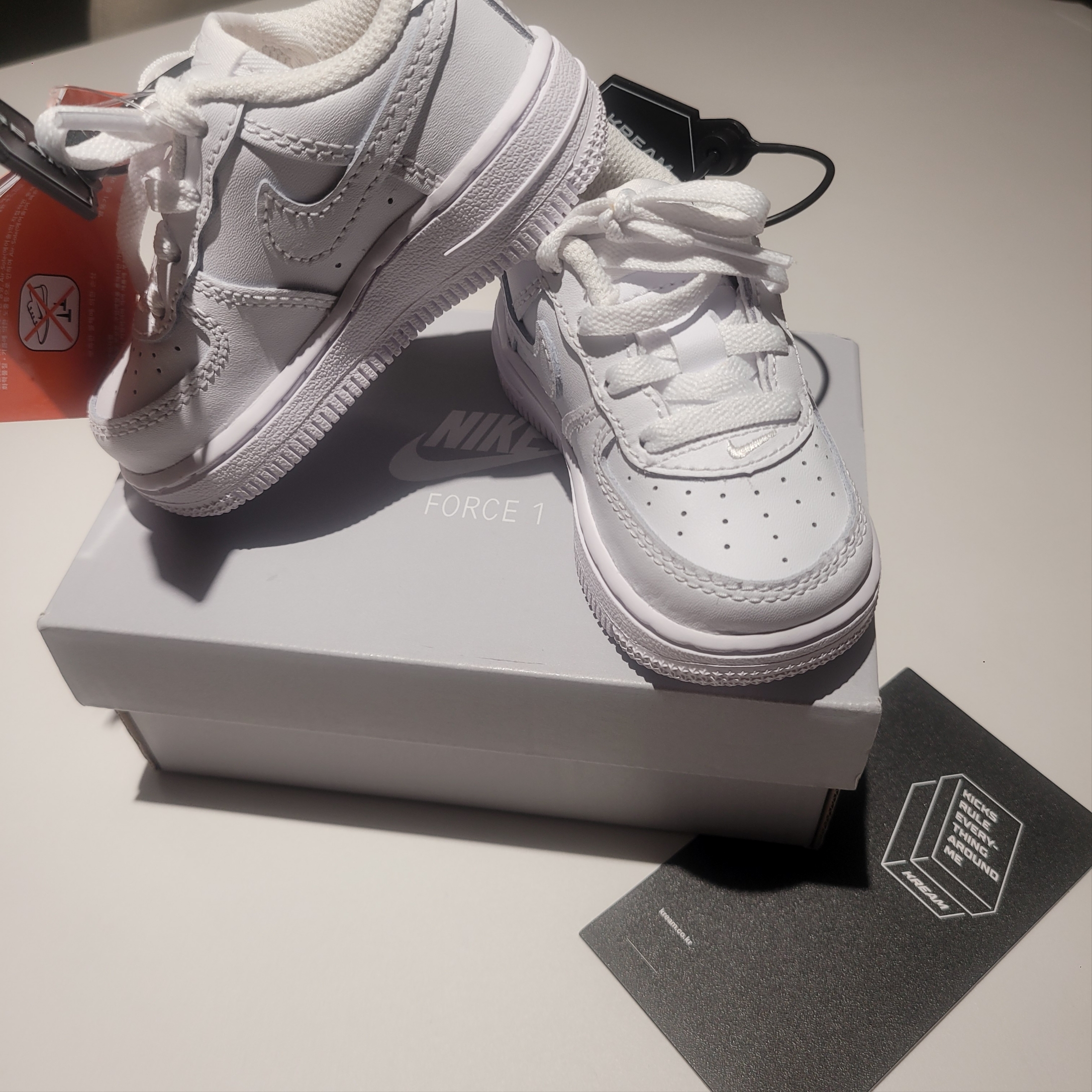 (TD) Nike Force 1 LE White 착용 스타일