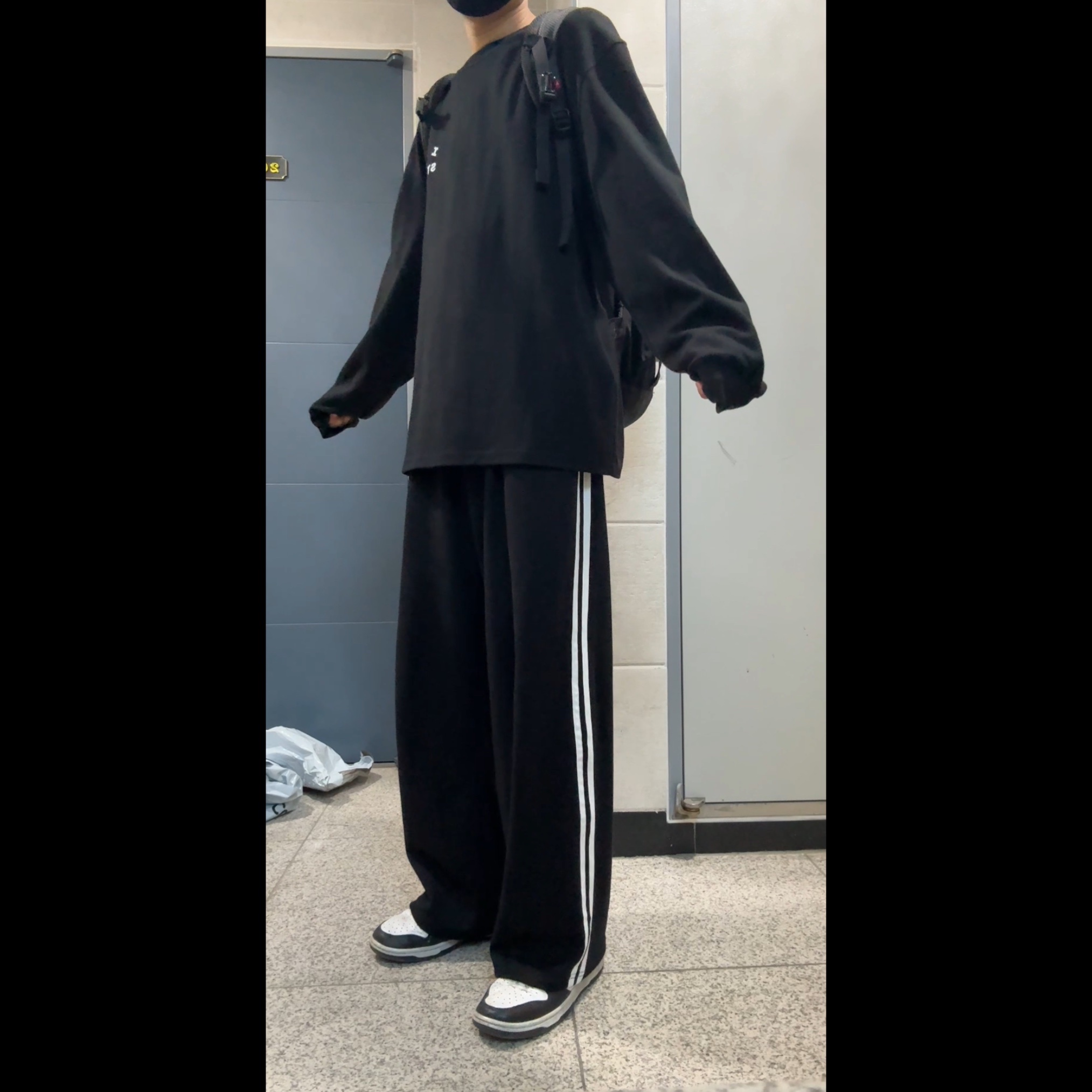 IAB Studio Long Sleeve Black - 23FW 착용 스타일 - 1