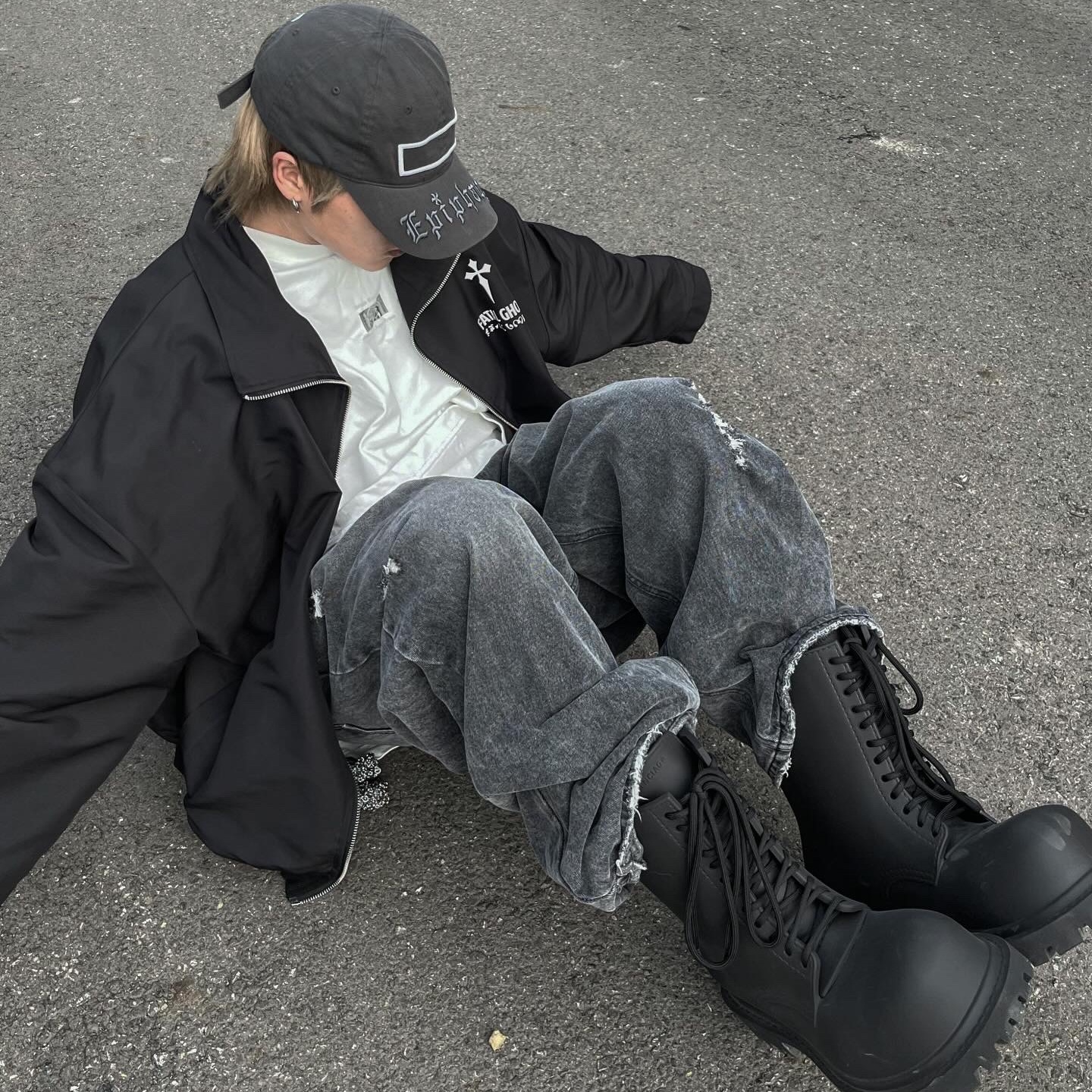 Balenciaga XL Army Boots Full Eva Black, Balenciaga Trooper Rubber Boot Black 착용 스타일 - 1