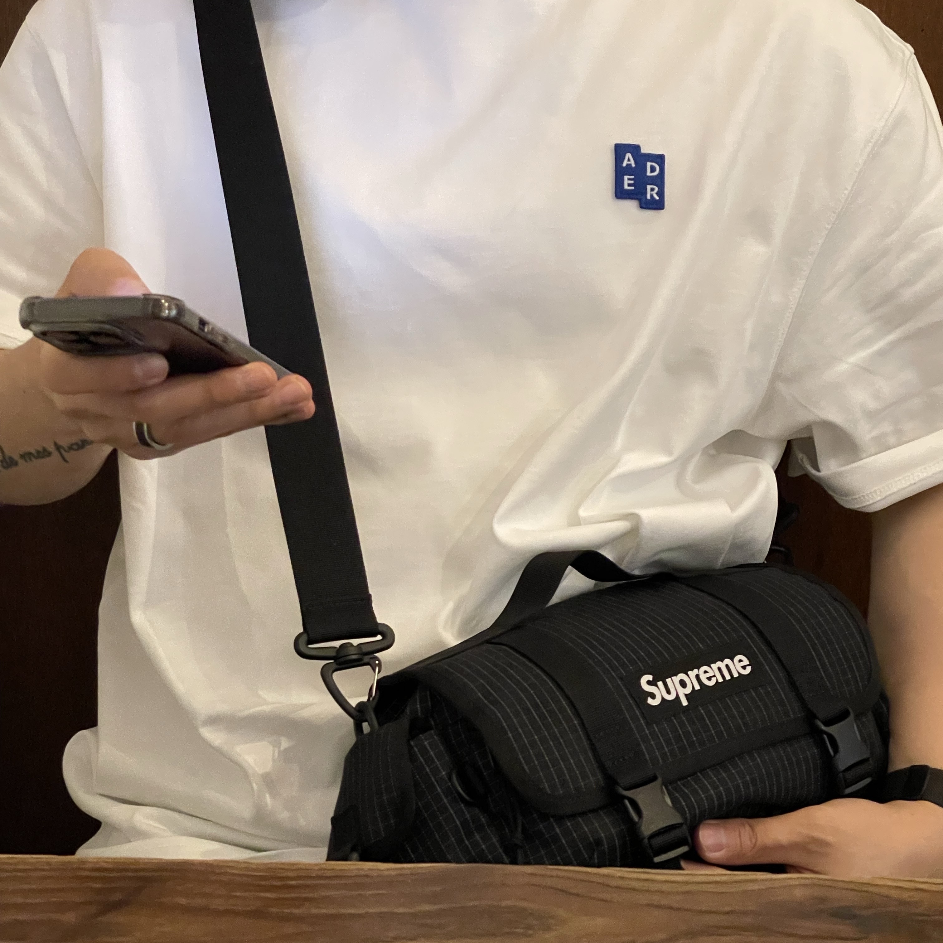 Ader Error Sig; TRS/BL Tag T-Shirt 01 Off White, Supreme Mini Duffle Bag Black - 24SS 착용 스타일