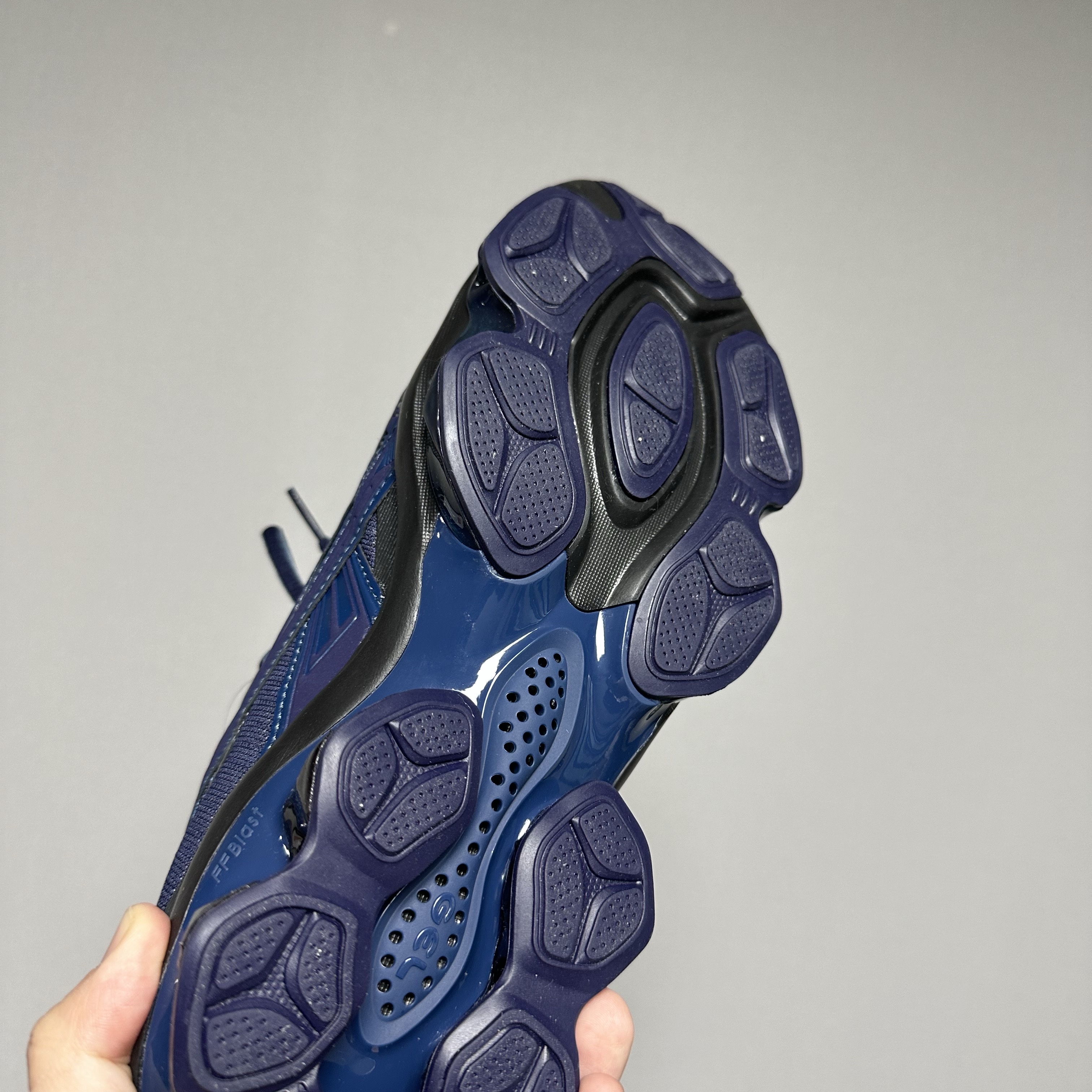 Asics US5-S Gel-Quantum Kinetic Light Indigo Peacoat 착용 스타일 - 5
