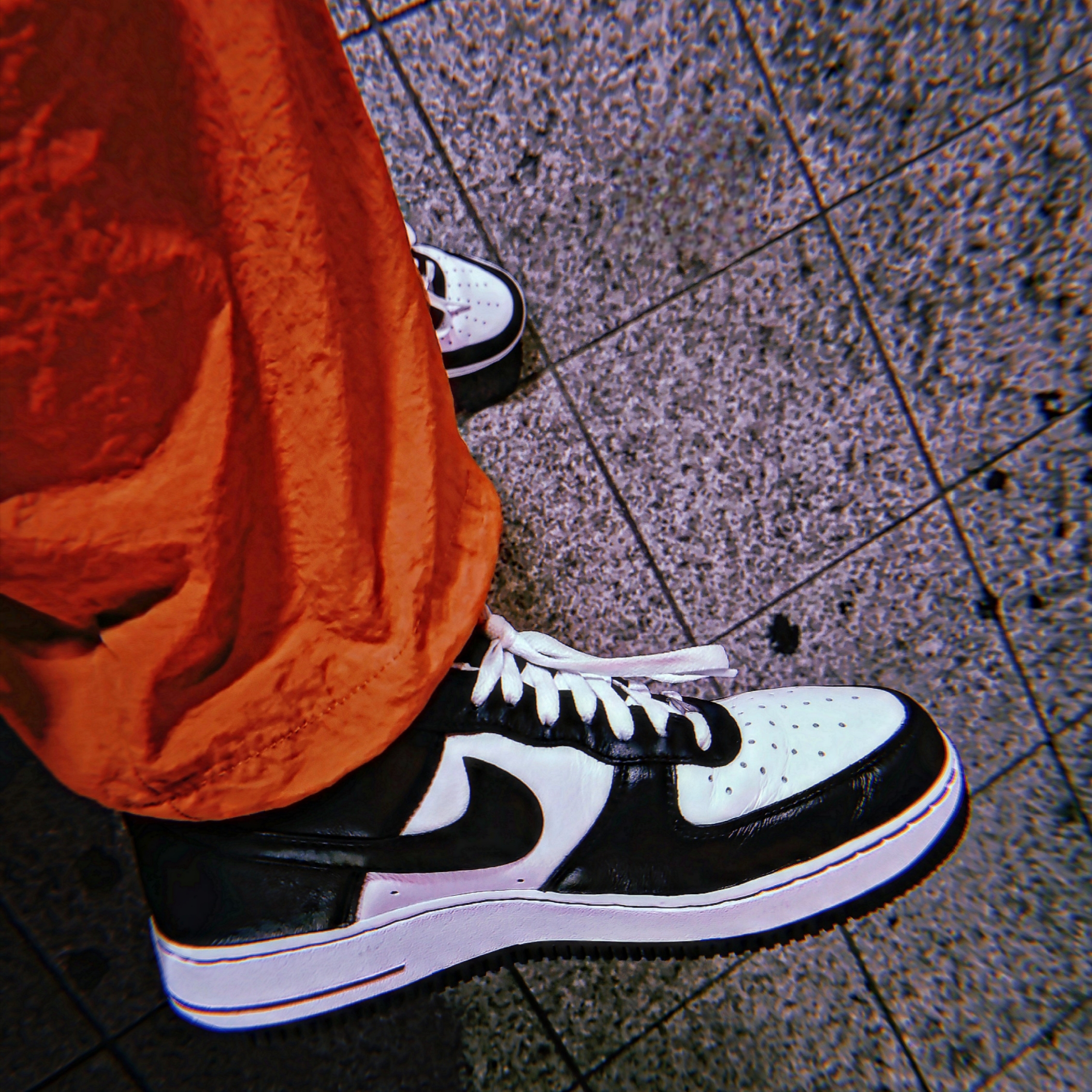 Nike x Terror Squad Air Force 1 Low QS Blackout 착용 스타일
