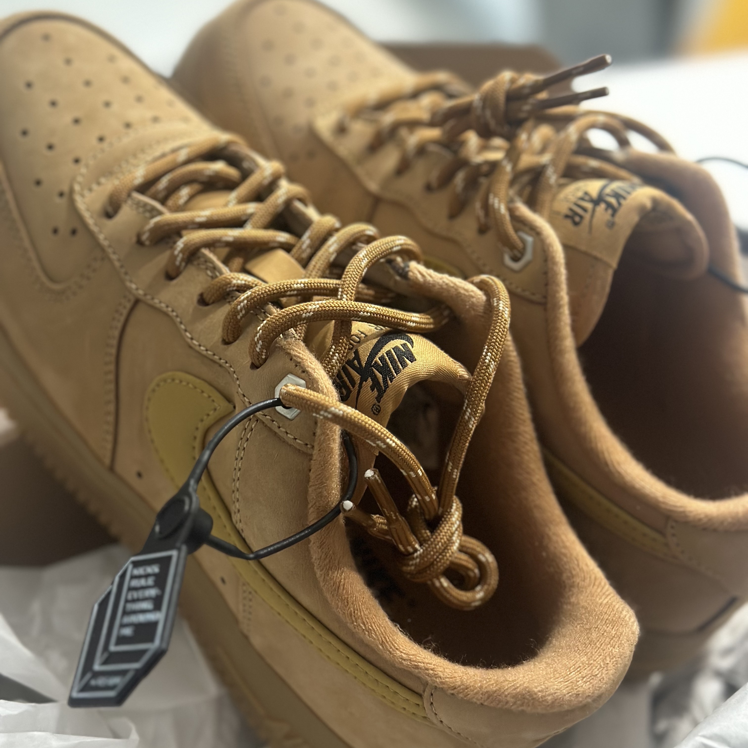 (W) Nike Air Force 1 '07 WB Flax Wheat 착용 스타일 - 1