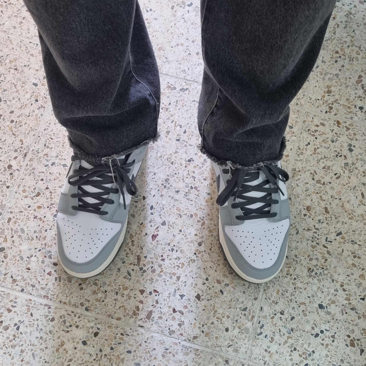 (W) Nike Dunk Low Light Smoke Grey 착용 스타일 - 2