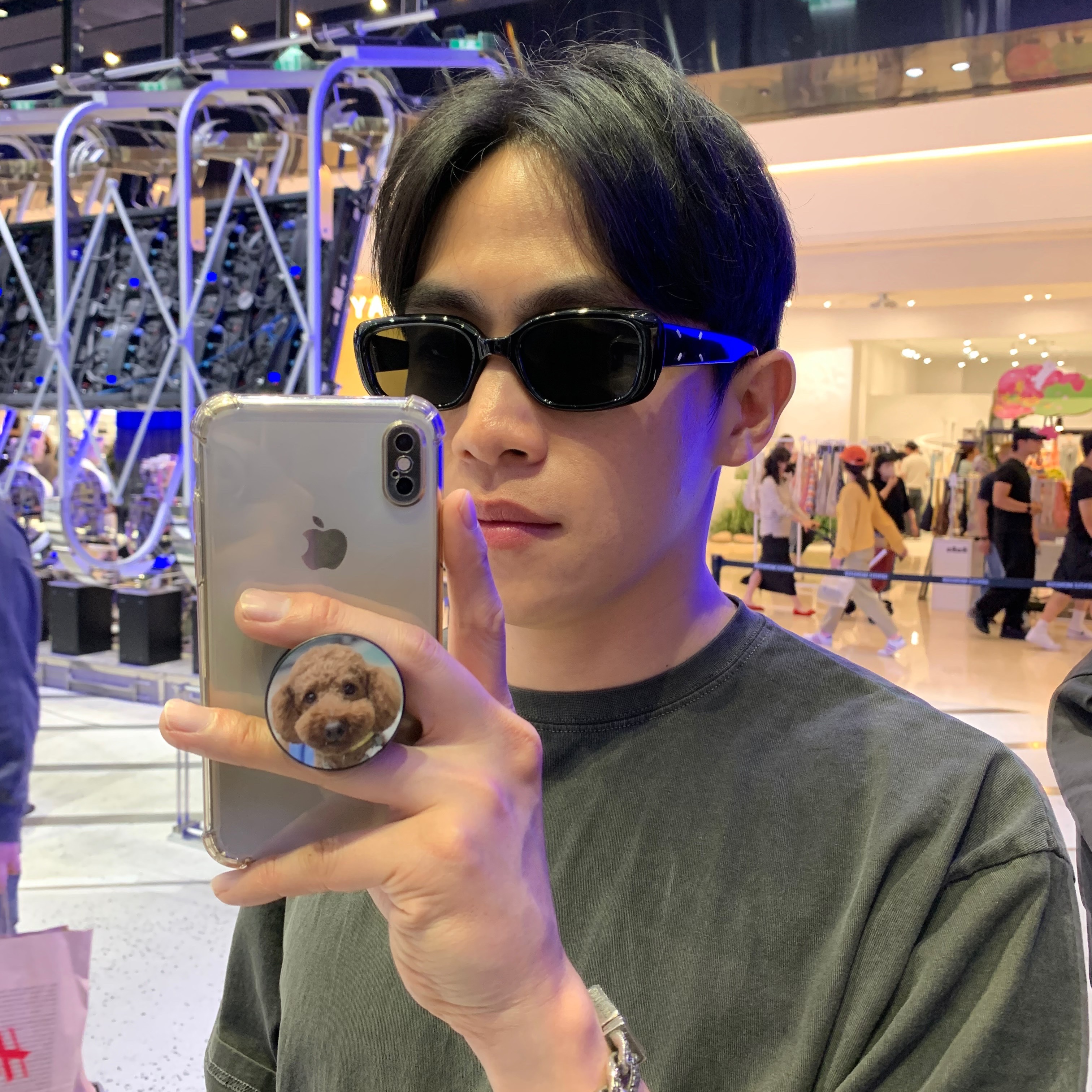 Gentle Monster x Maison Margiela MM106 Black Black 착용 스타일 - 1