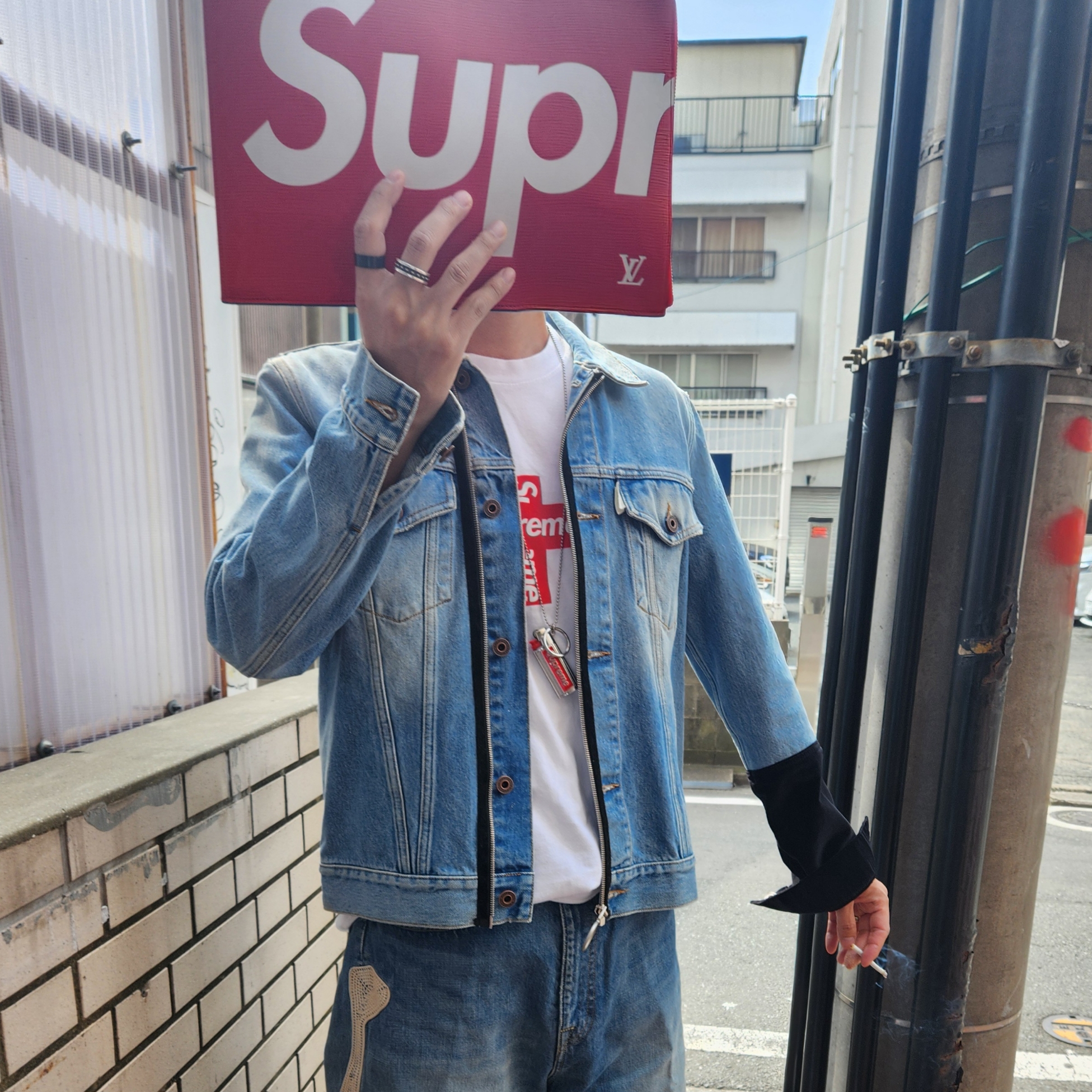 Supreme Cross Box Logo T-Shirt White - 20FW, Kapital 14 oz. Denim 5P Bone Embroidery Short Pants Indigo (Processing) 착용 스타일 - 2