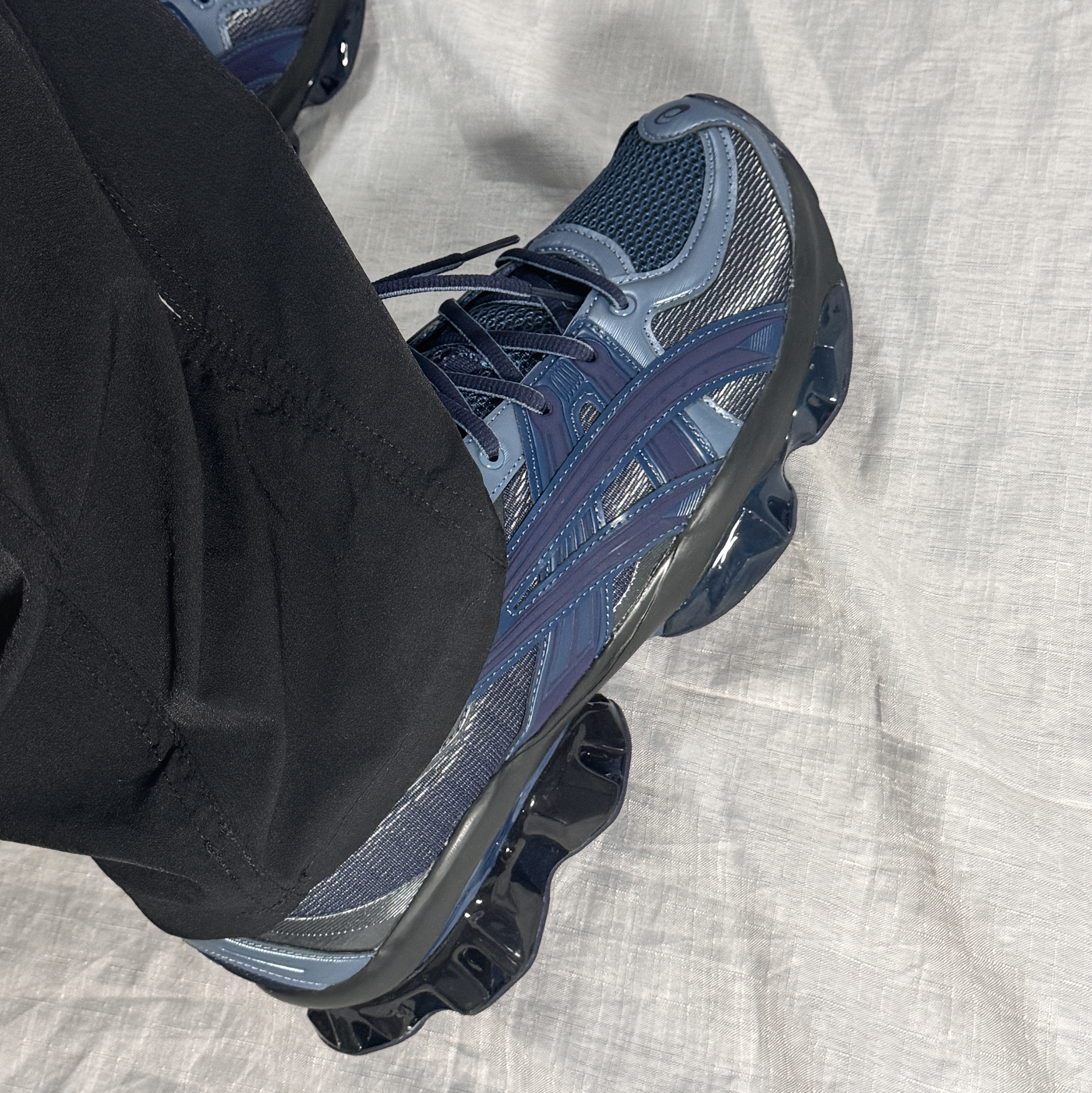 Asics US5-S Gel-Quantum Kinetic Light Indigo Peacoat 착용 스타일