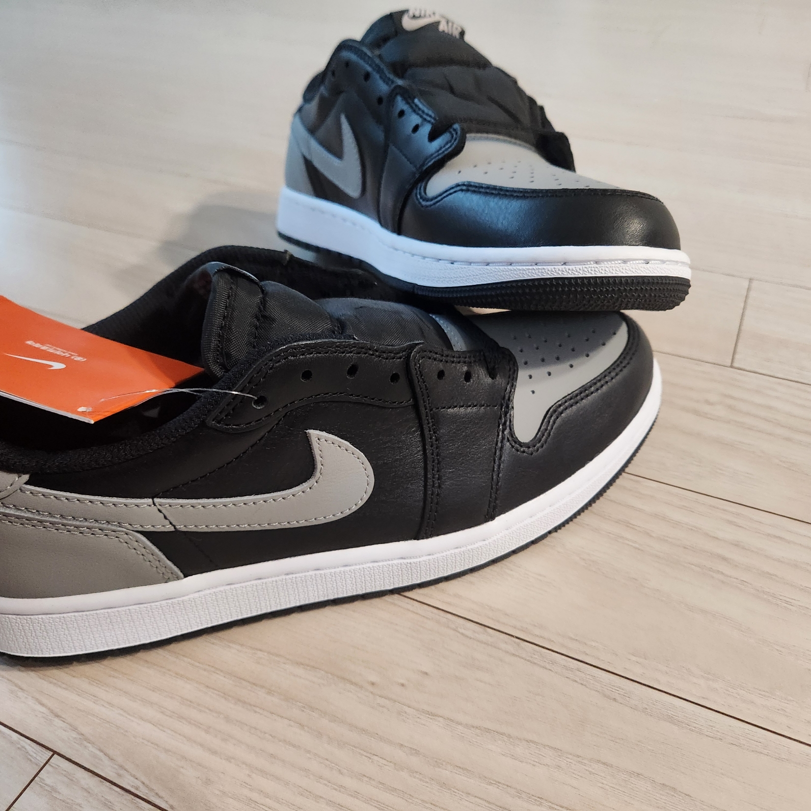 Jordan 1 Retro Low OG Shadow 착용 스타일 - 3