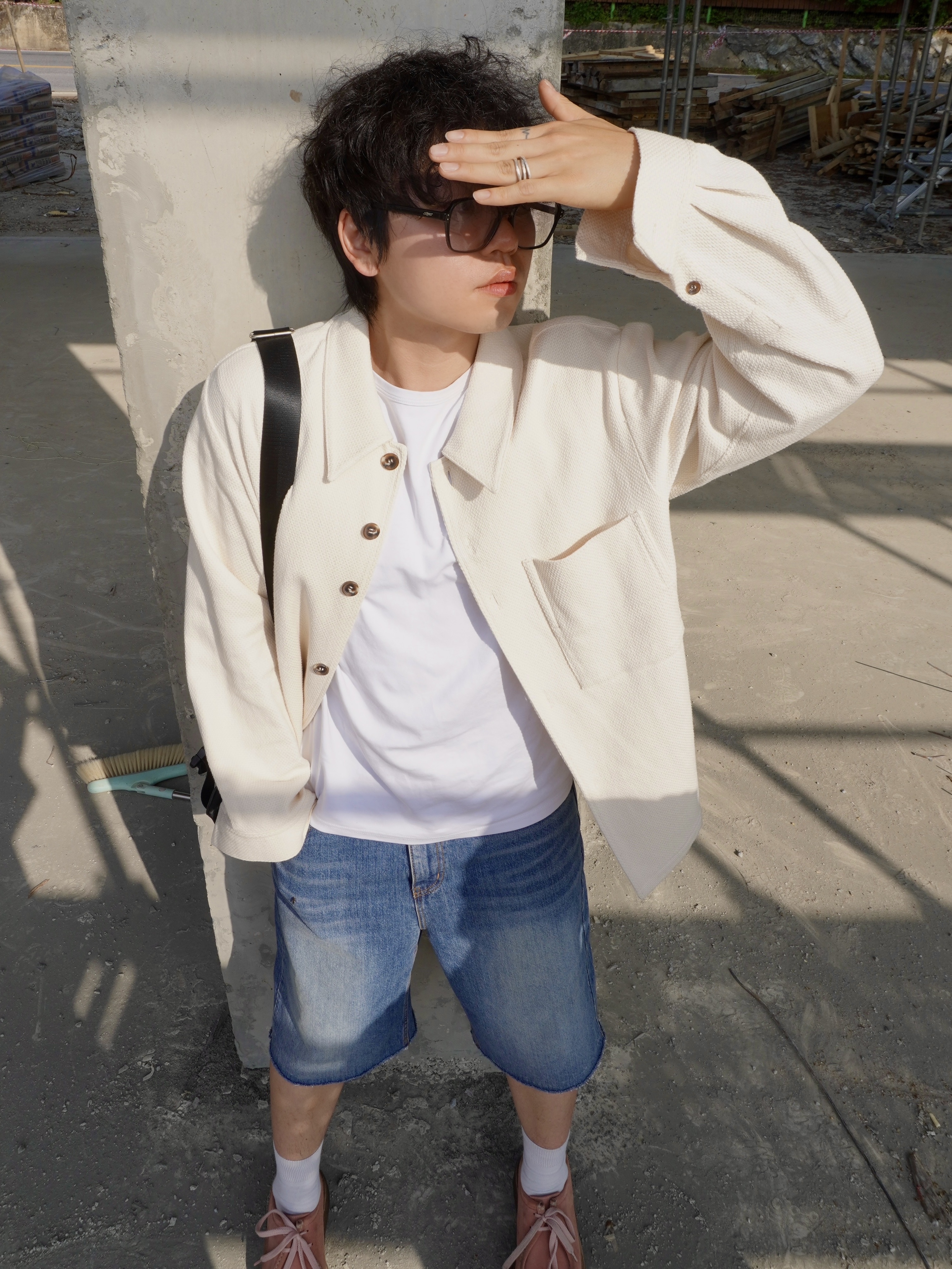 Gentle Monster Karl 01 Black 착용 스타일 - 6