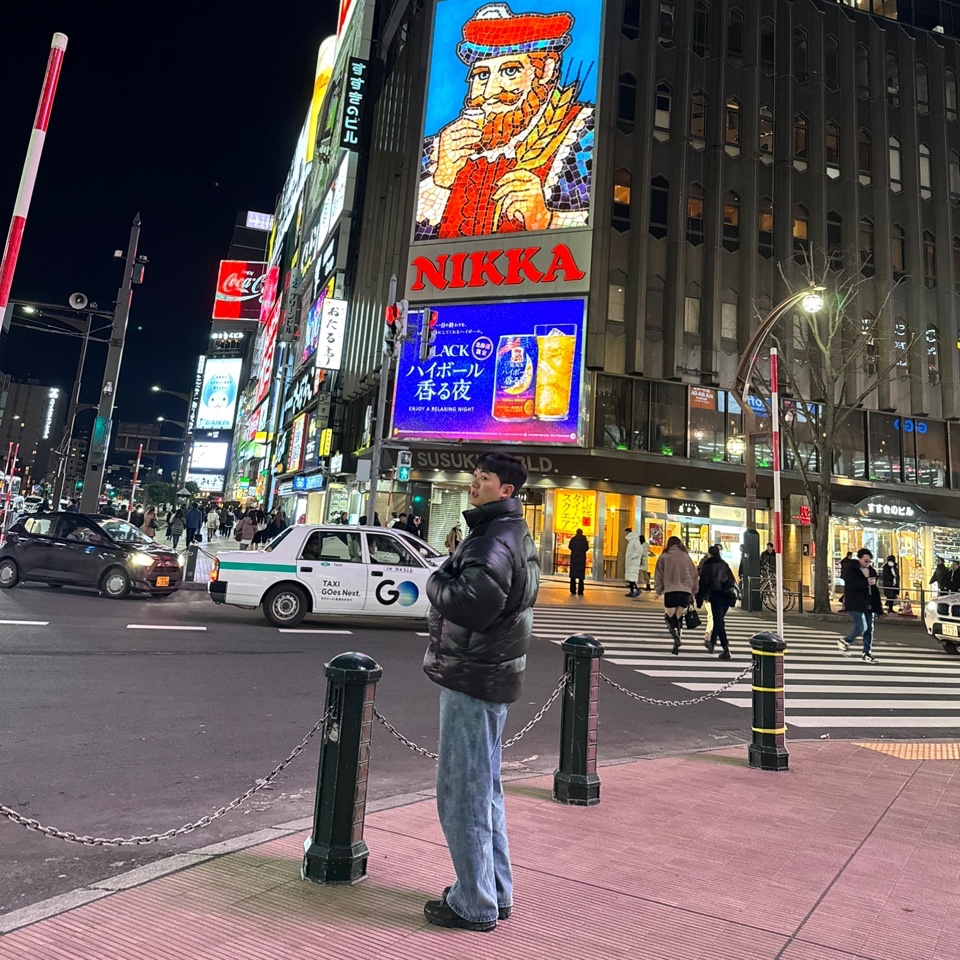 Supreme Featherweight Down Puffer Jacket Black - 23FW, Nike Zoom Vomero 5 SP Black 착용 스타일