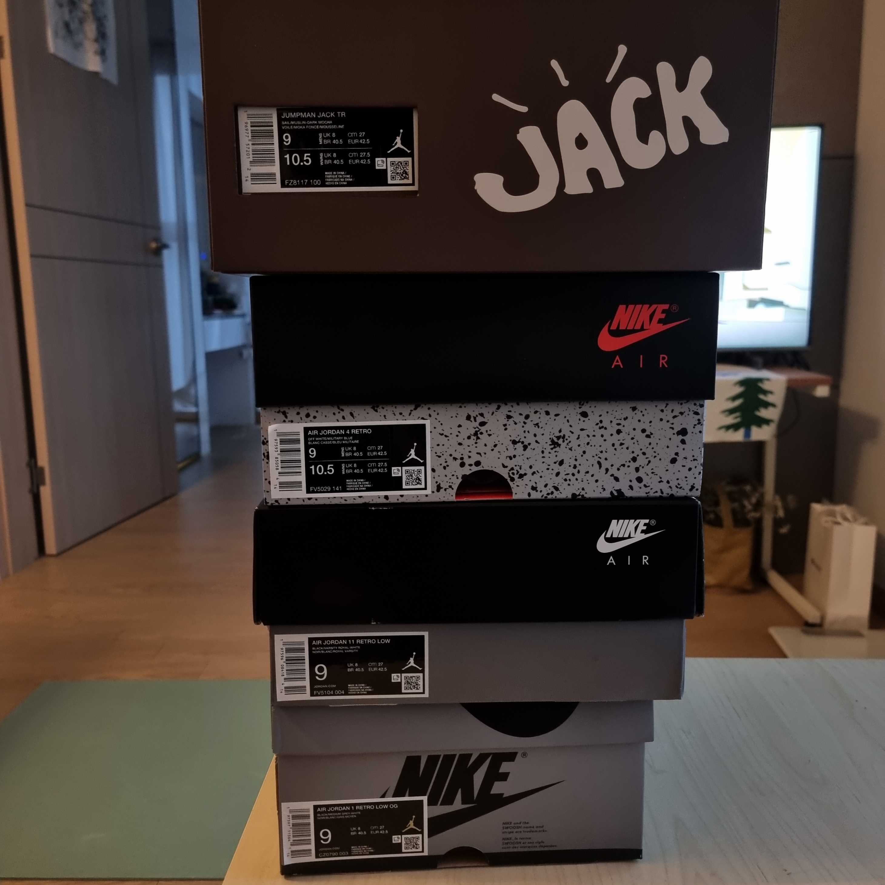 Jordan x Travis Scott Jumpman Jack TR Sail and Dark Mocha, Jordan 4 Retro Industrial Blue 착용 스타일