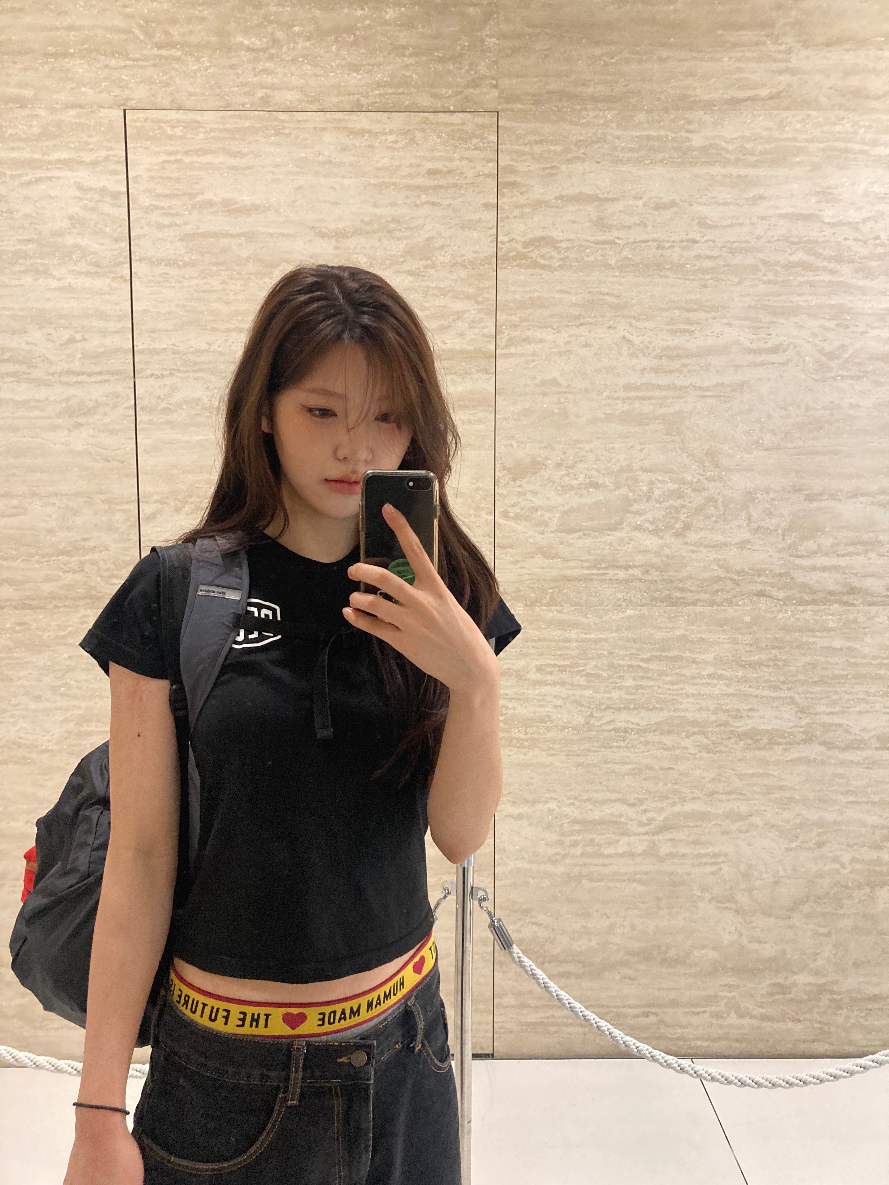 (W) Helinox x Deus Ex Machina T-Shirt Black, Arc'teryx Heliad 10 Backpack Black 착용 스타일 - 6