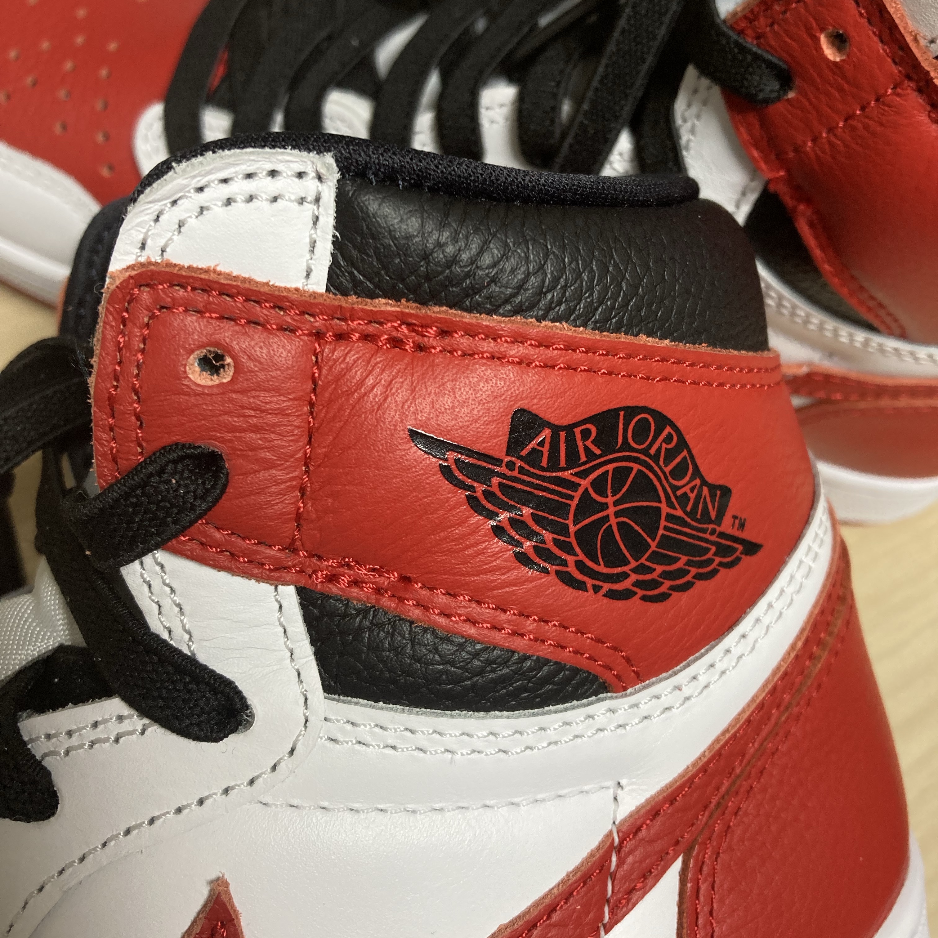 Jordan 1 Retro High OG Heritage 착용 스타일 - 2