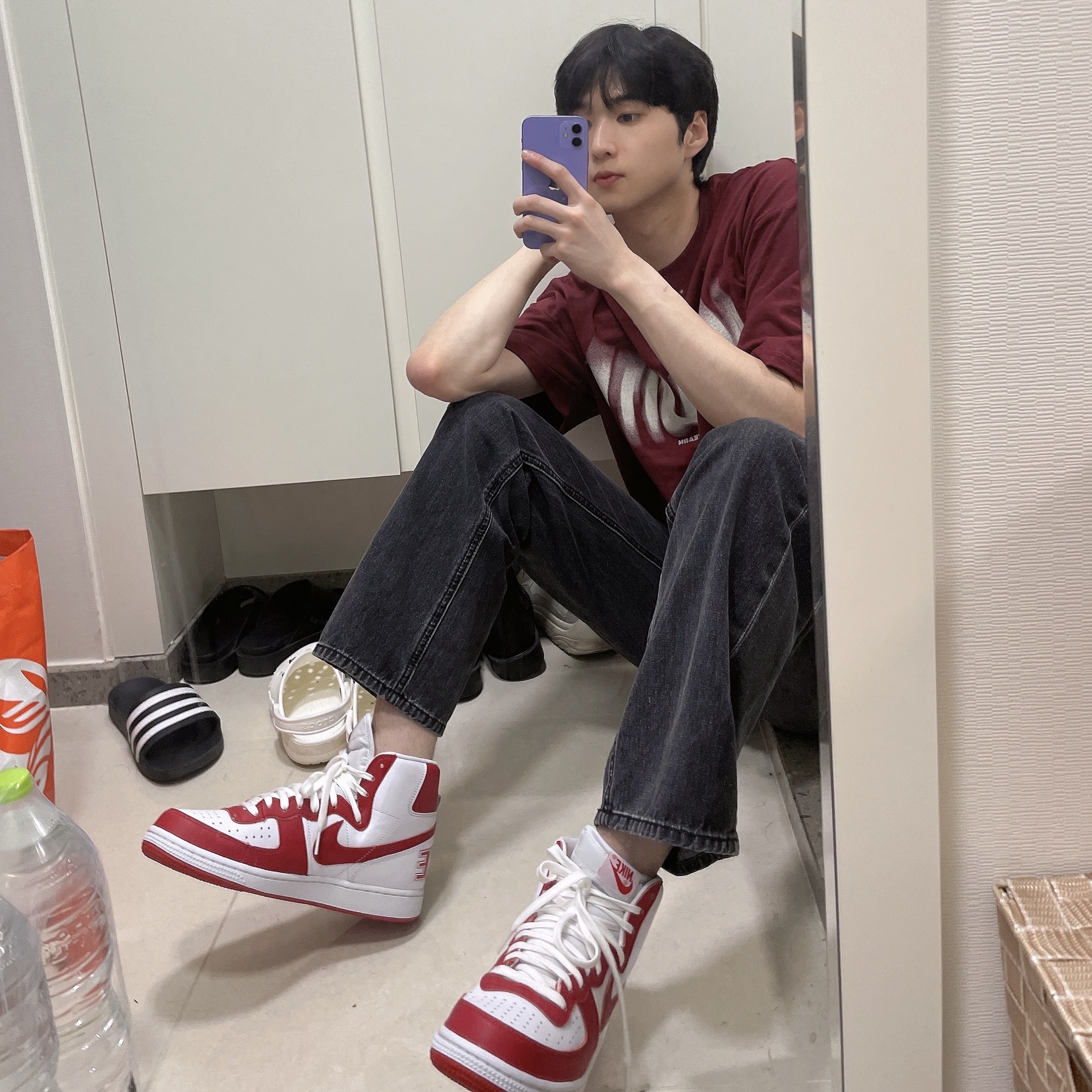 Nike Terminator High University Red and White 착용 스타일