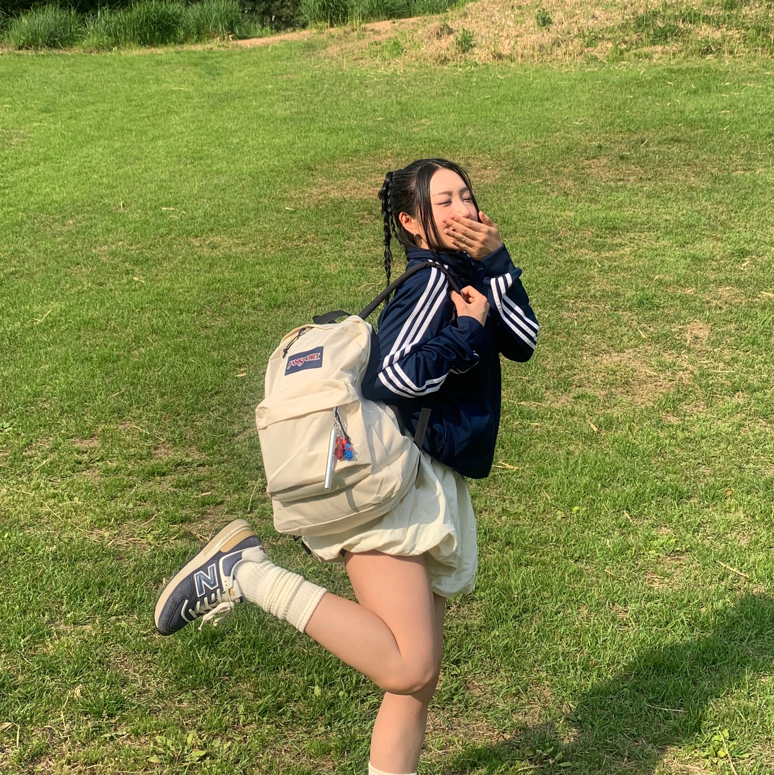 Jansport Right Pack Backpack Soft Tan, Jansport Half Pint Mini Backpack Coconut 착용 스타일 - 2