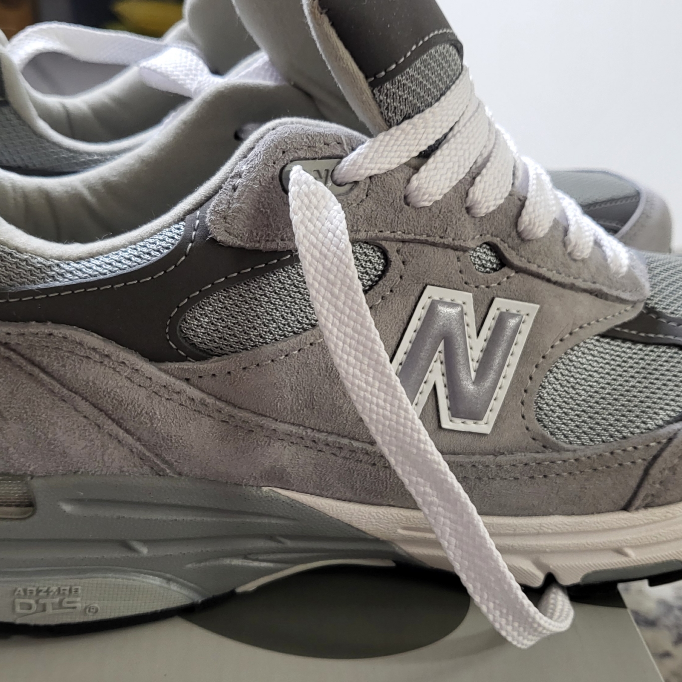 New Balance 993 Made in USA Grey - D Standard 착용 스타일