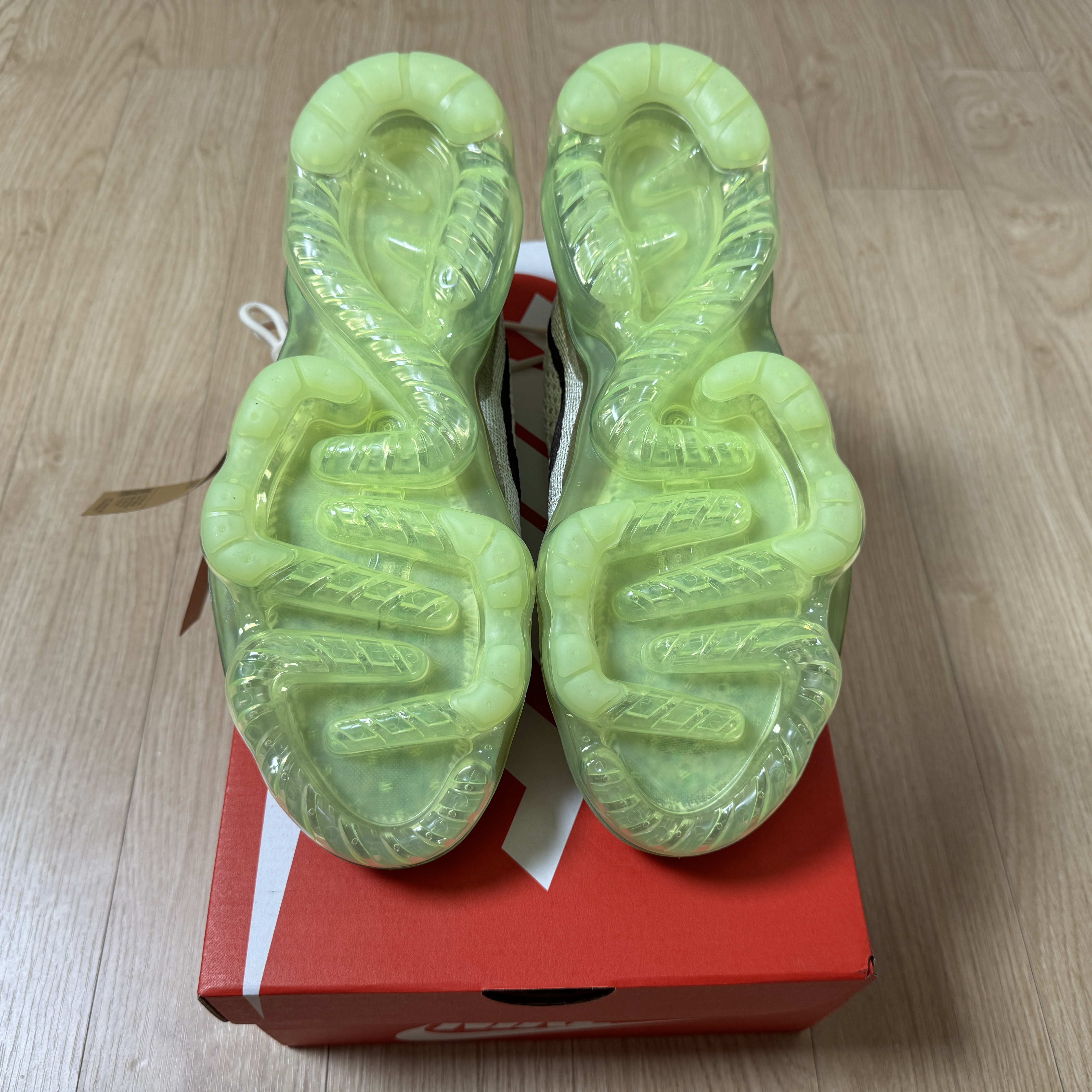Nike Air Vapormax 2023 Flyknit Coconut Milk Neutral Olive 착용 스타일 - 5