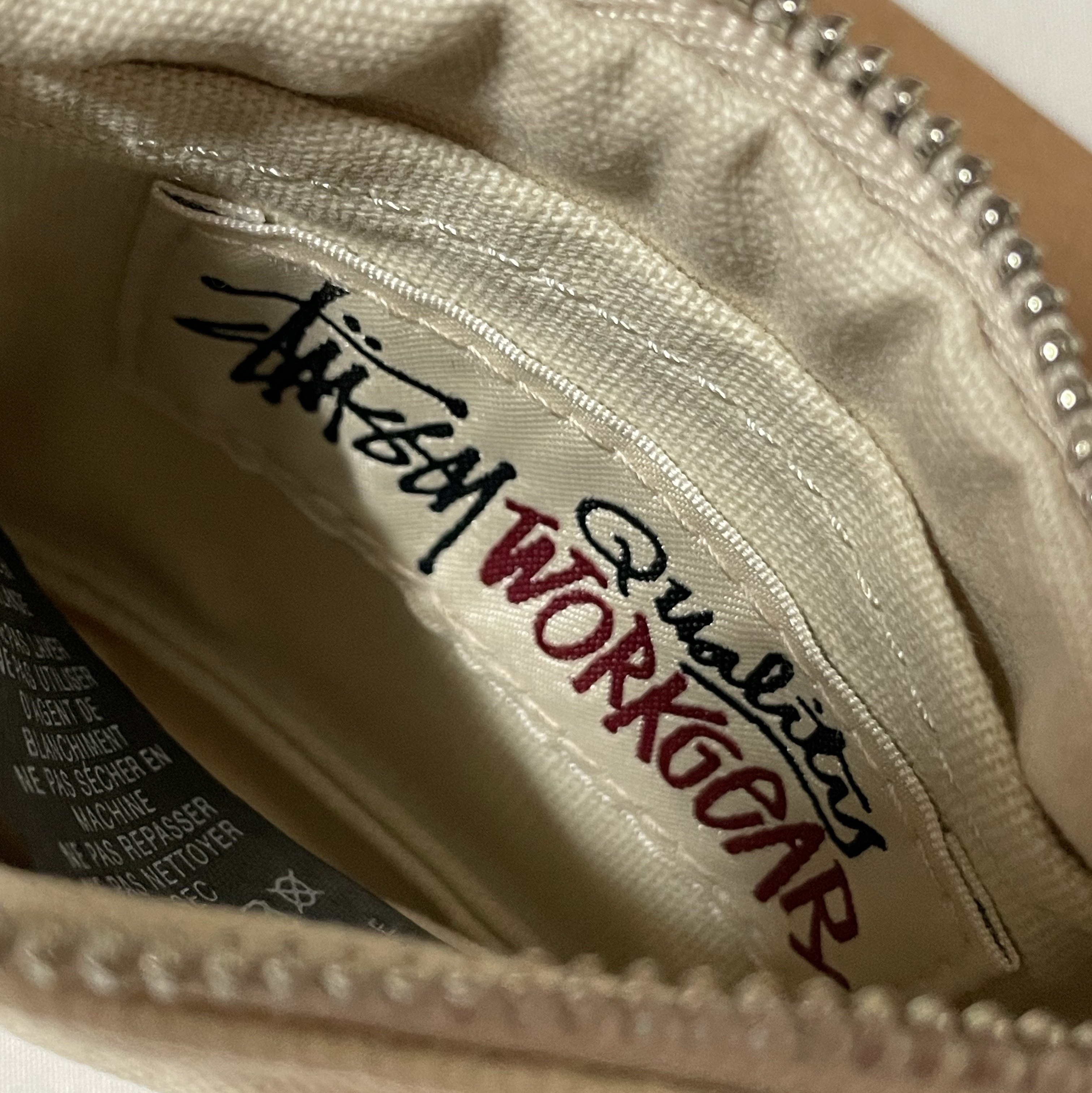 Stussy Canvas Coin Pouch Natural 착용 스타일 - 3