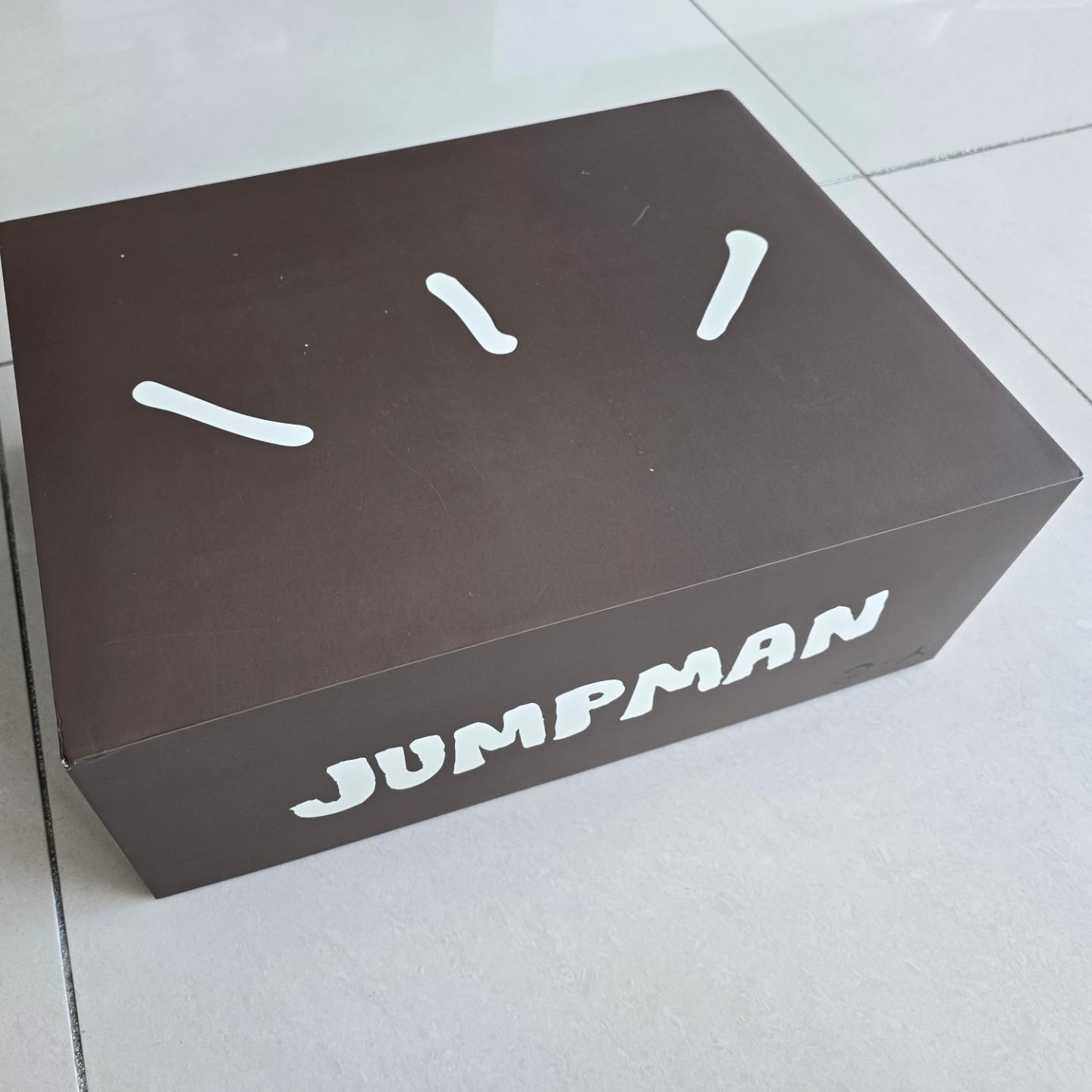 Jordan x Travis Scott Jumpman Jack TR Sail and Dark Mocha 착용 스타일 - 1