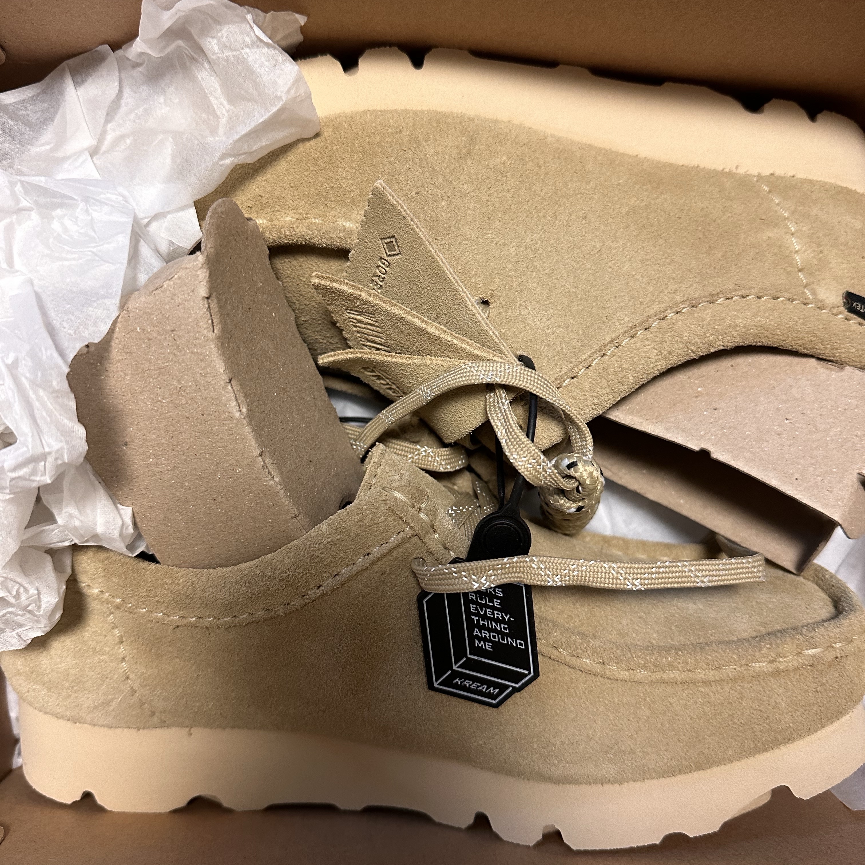 (W) Clarks Wallabee GTX Maple Suede 착용 스타일
