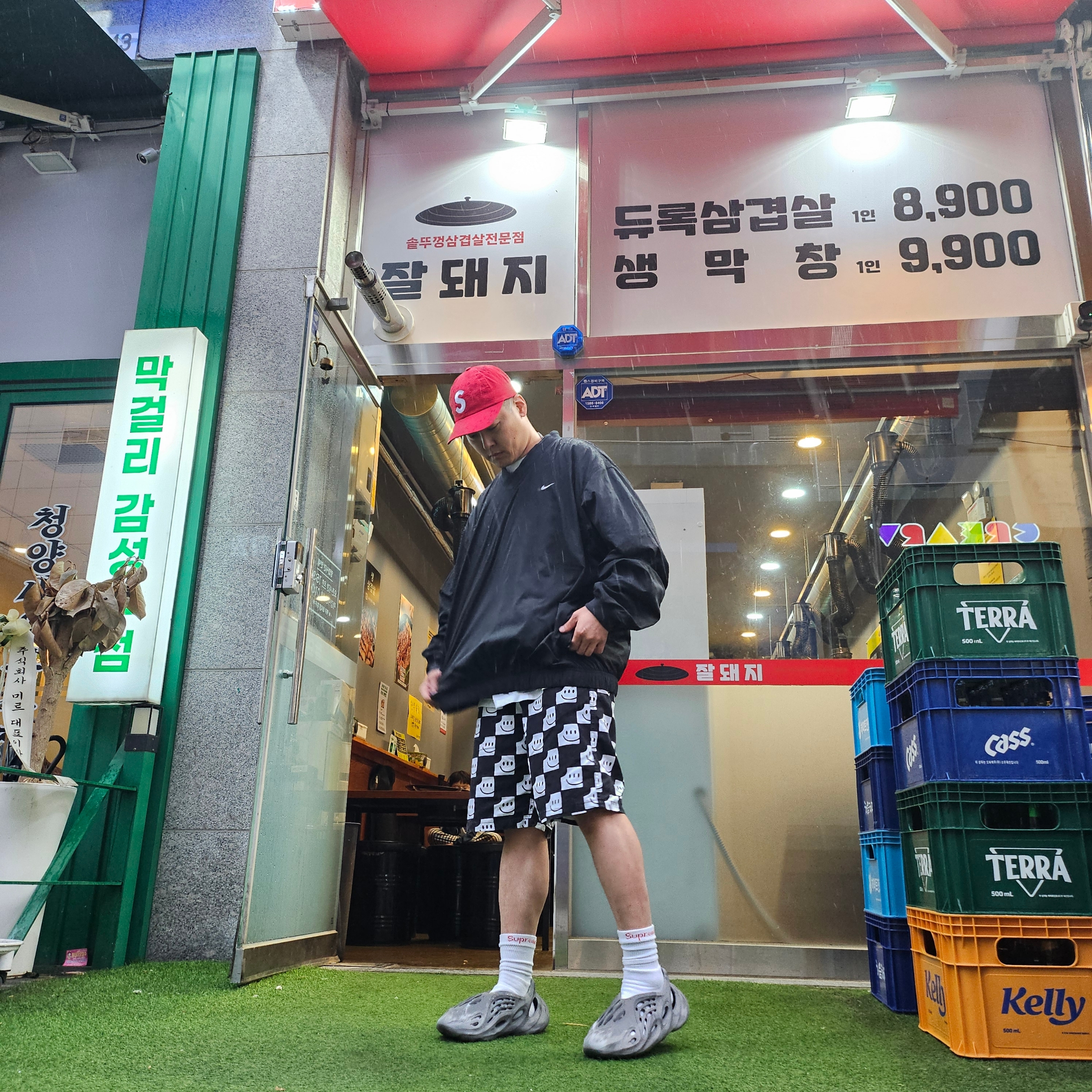 Supreme Seersucker S Logo 6-Panel Red - 24SS, Nike Solo Swoosh Windshirt Black White - Asia 착용 스타일 - 4