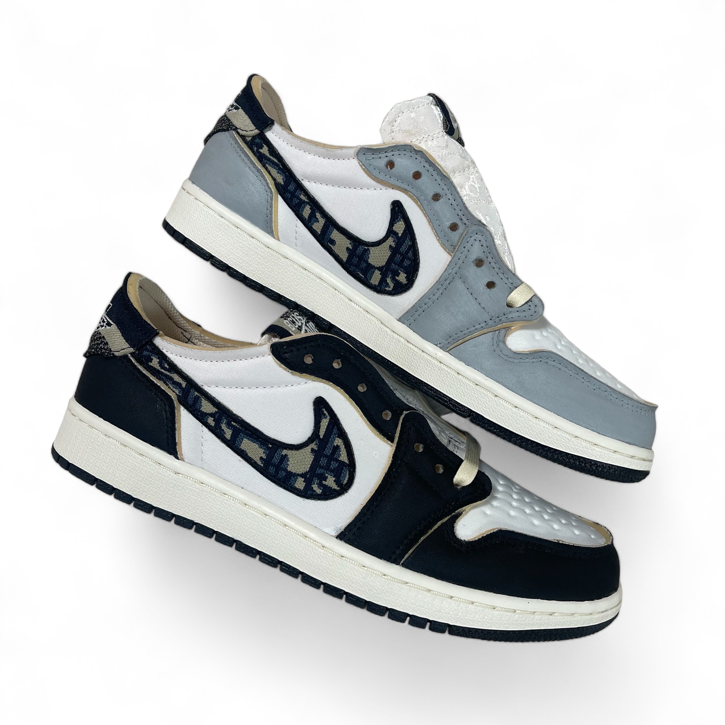 Jordan 1 Retro Low OG EX White and Coconut Milk 착용 스타일 - 4