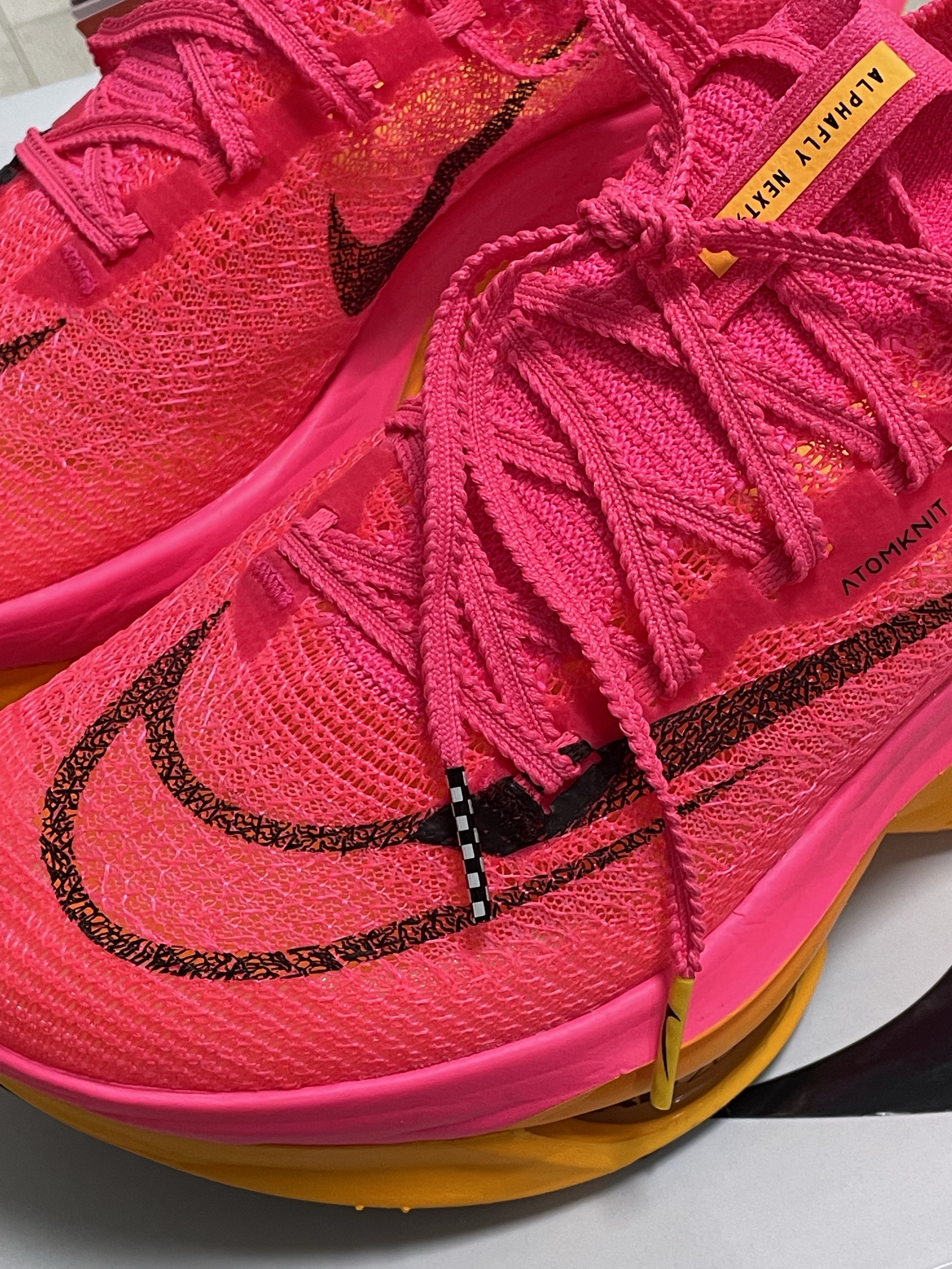 (W) Nike Air Zoom Alphafly Next% 2 Hyper Pink 착용 스타일