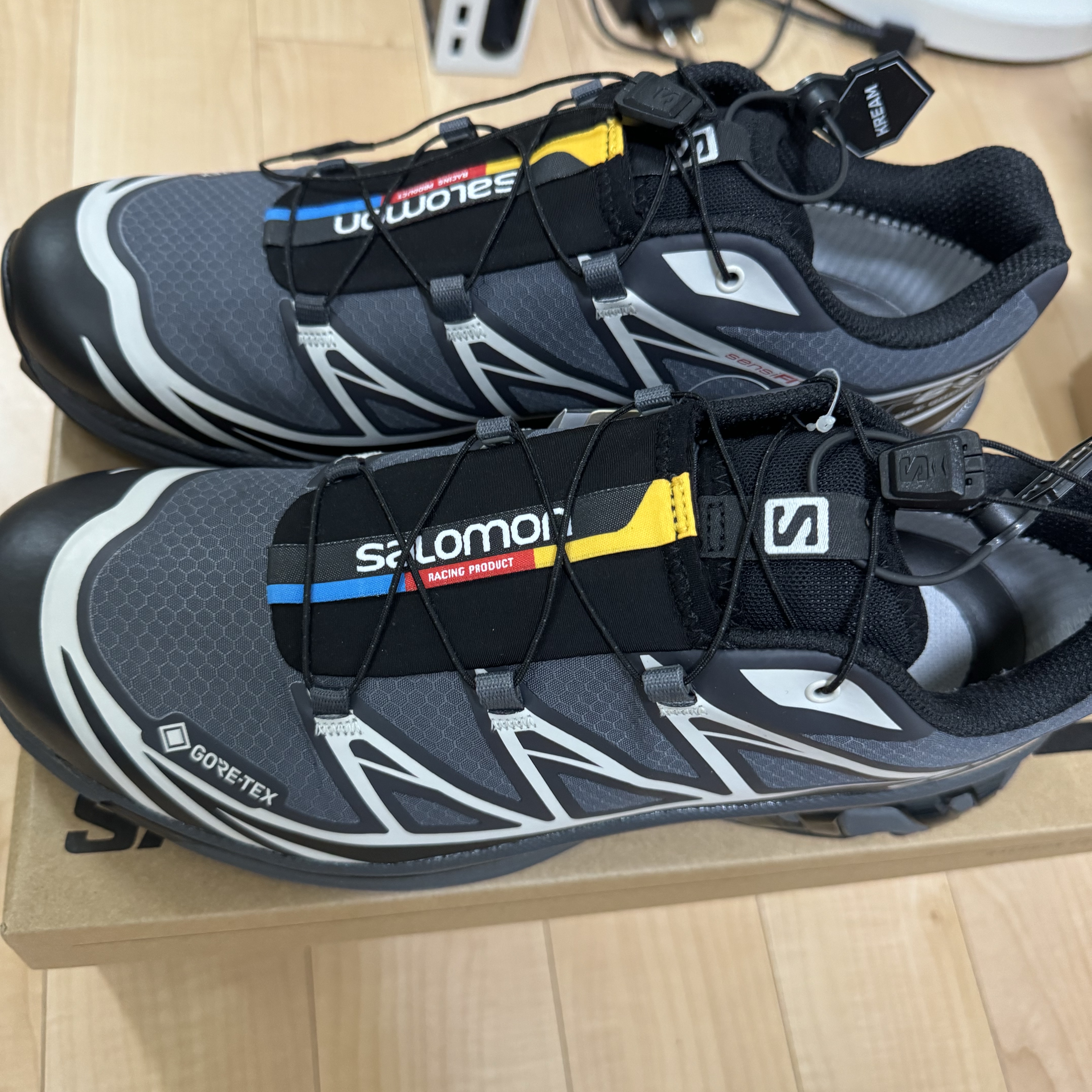 Salomon XT-6 Gore-Tex Black Ebony 착용 스타일