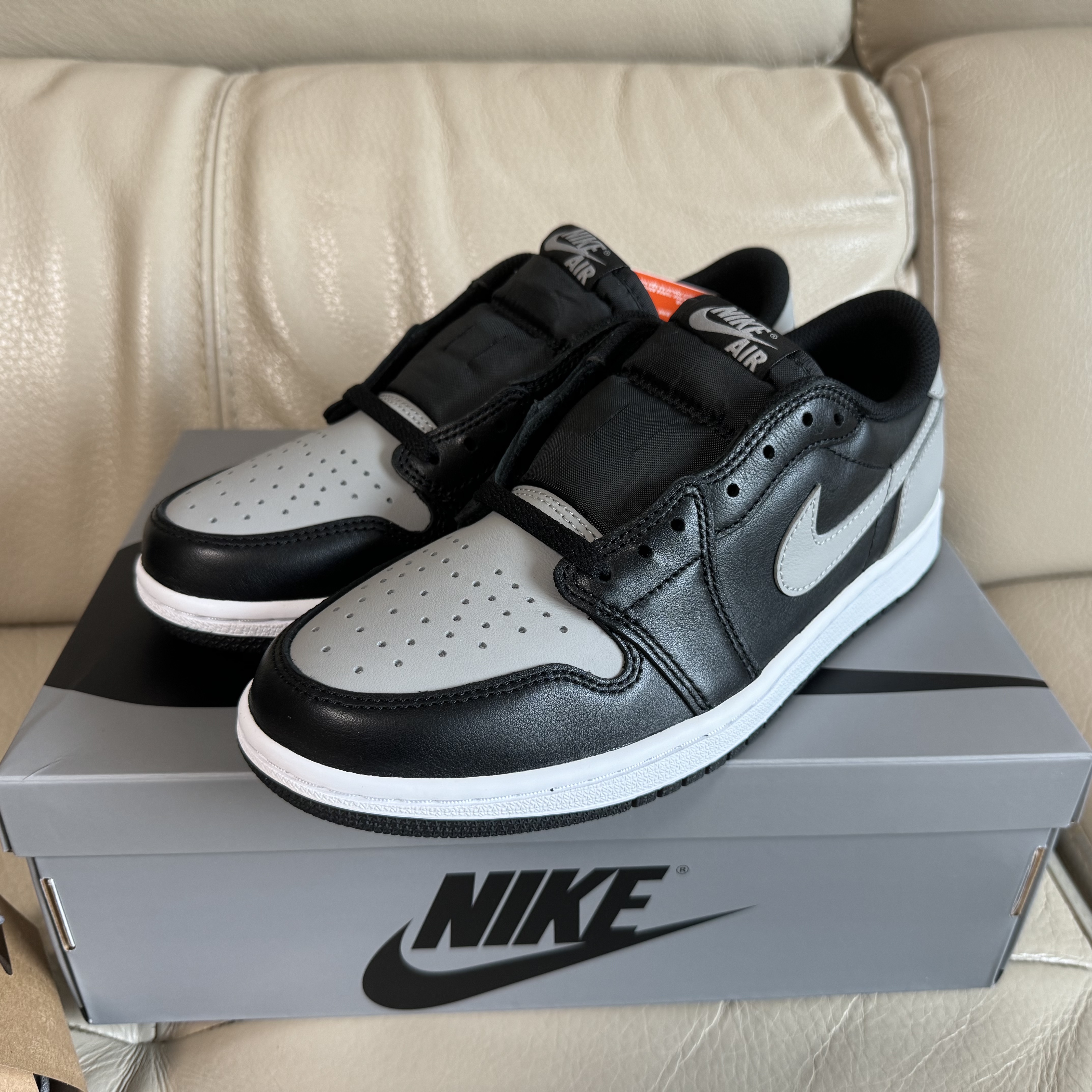 Jordan 1 Retro Low OG Shadow 착용 스타일 - 2