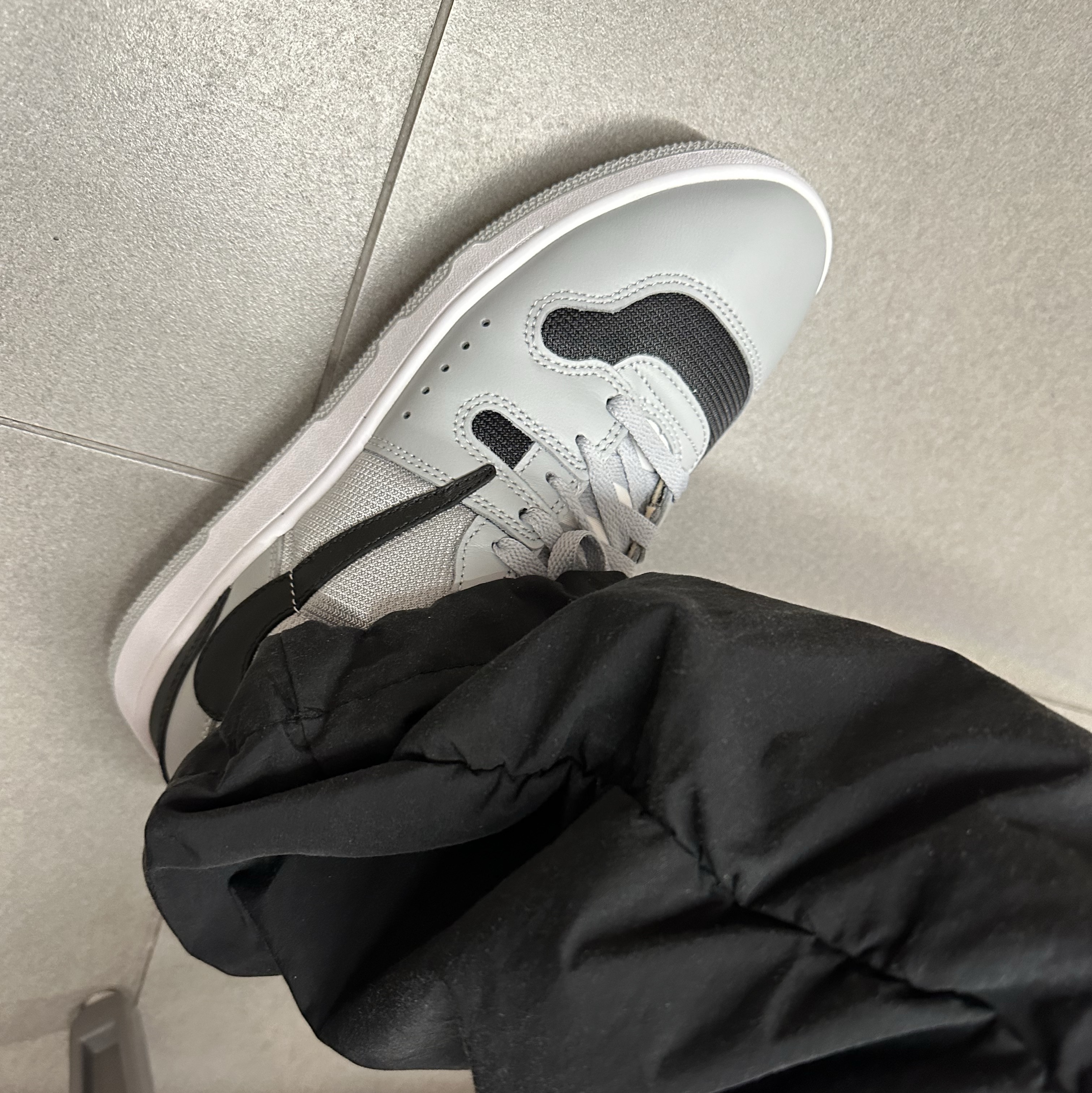 Nike x Travis Scott Mac Attack SP Light Smoke Grey 착용 스타일