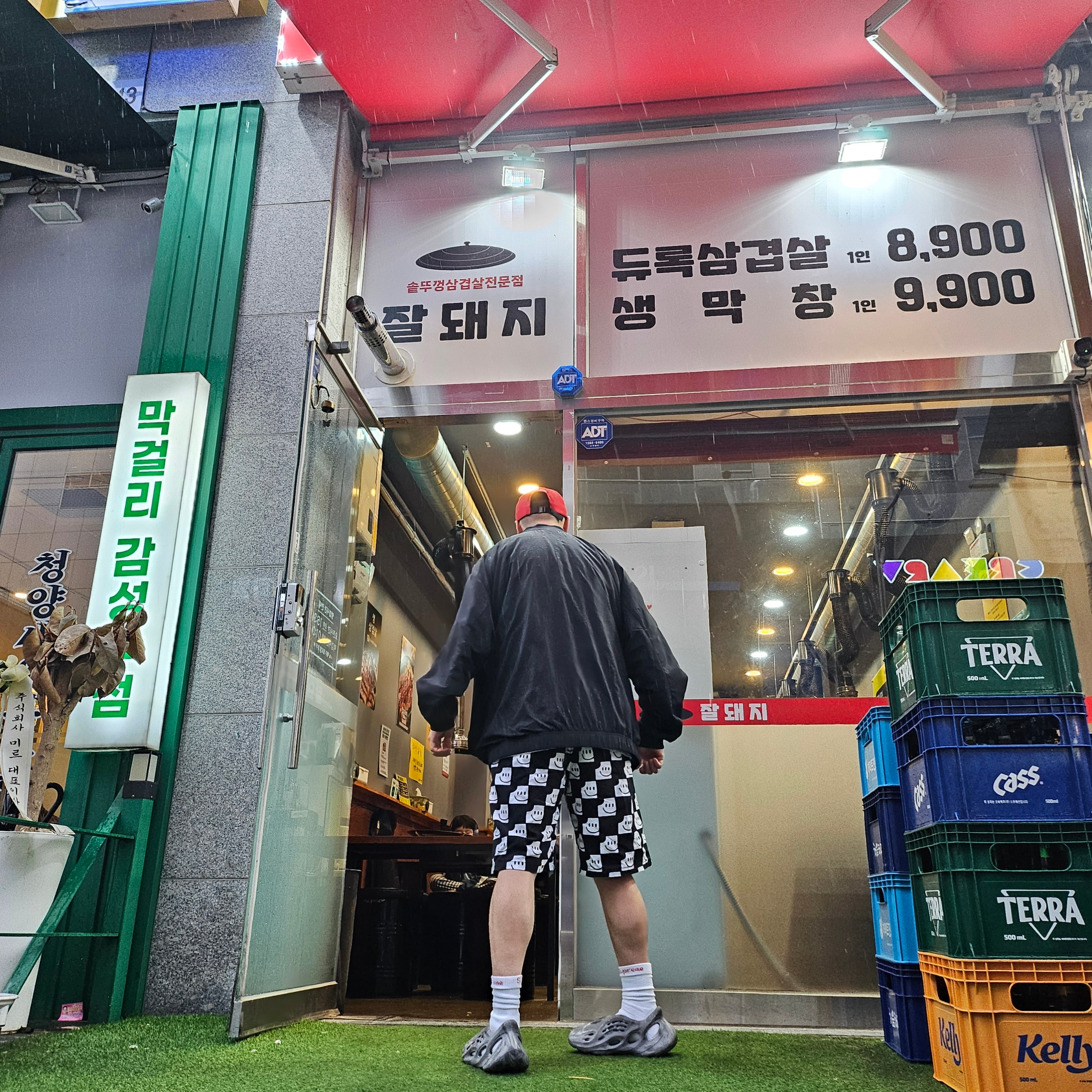 Supreme Seersucker S Logo 6-Panel Red - 24SS, Nike Solo Swoosh Windshirt Black White - Asia 착용 스타일 - 3