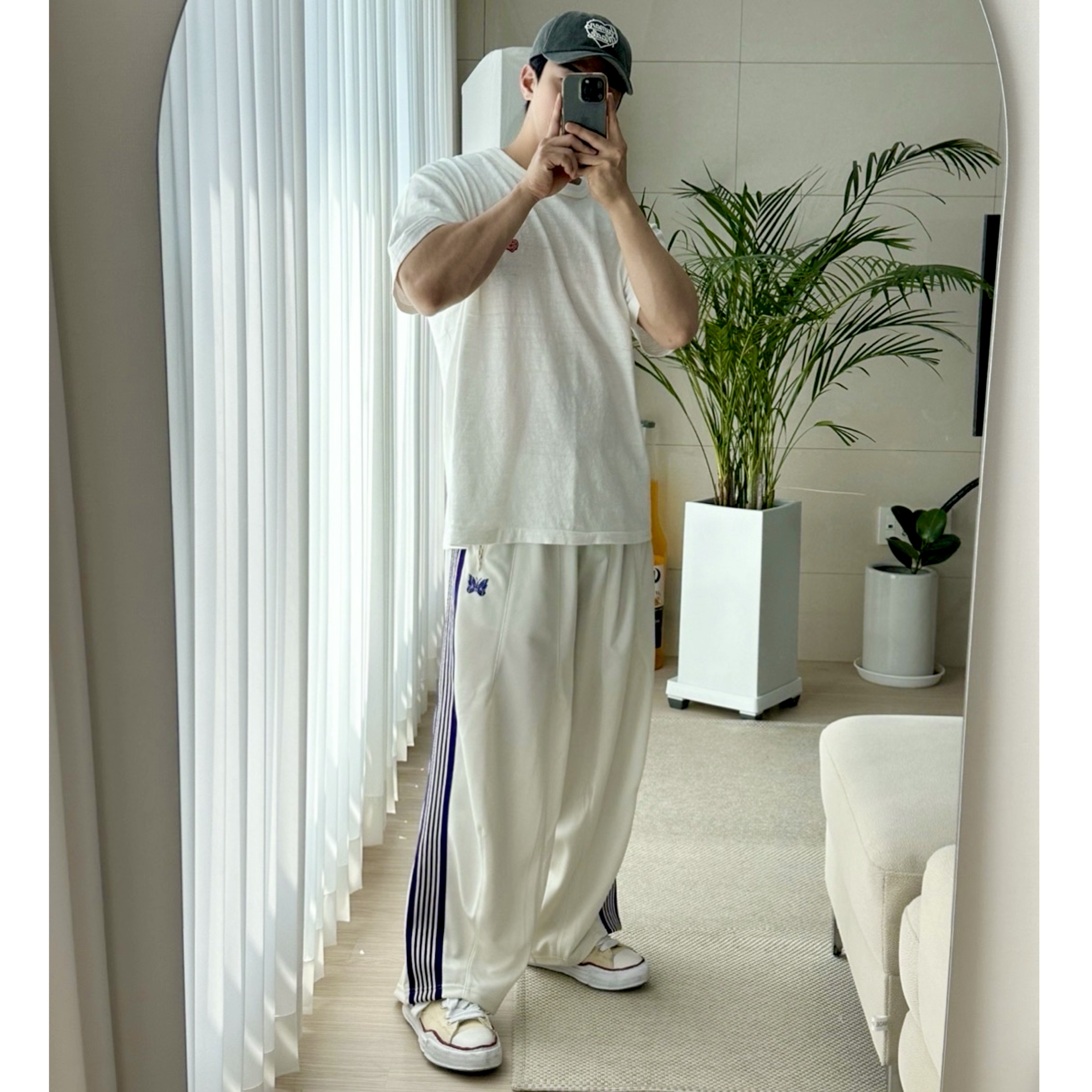 Needles H.D. Track Pants Poly Smooth Ice White, Maison Mihara Yasuhiro Peterson OG Sole Canvas Low-top Sneakers Natural 착용 스타일