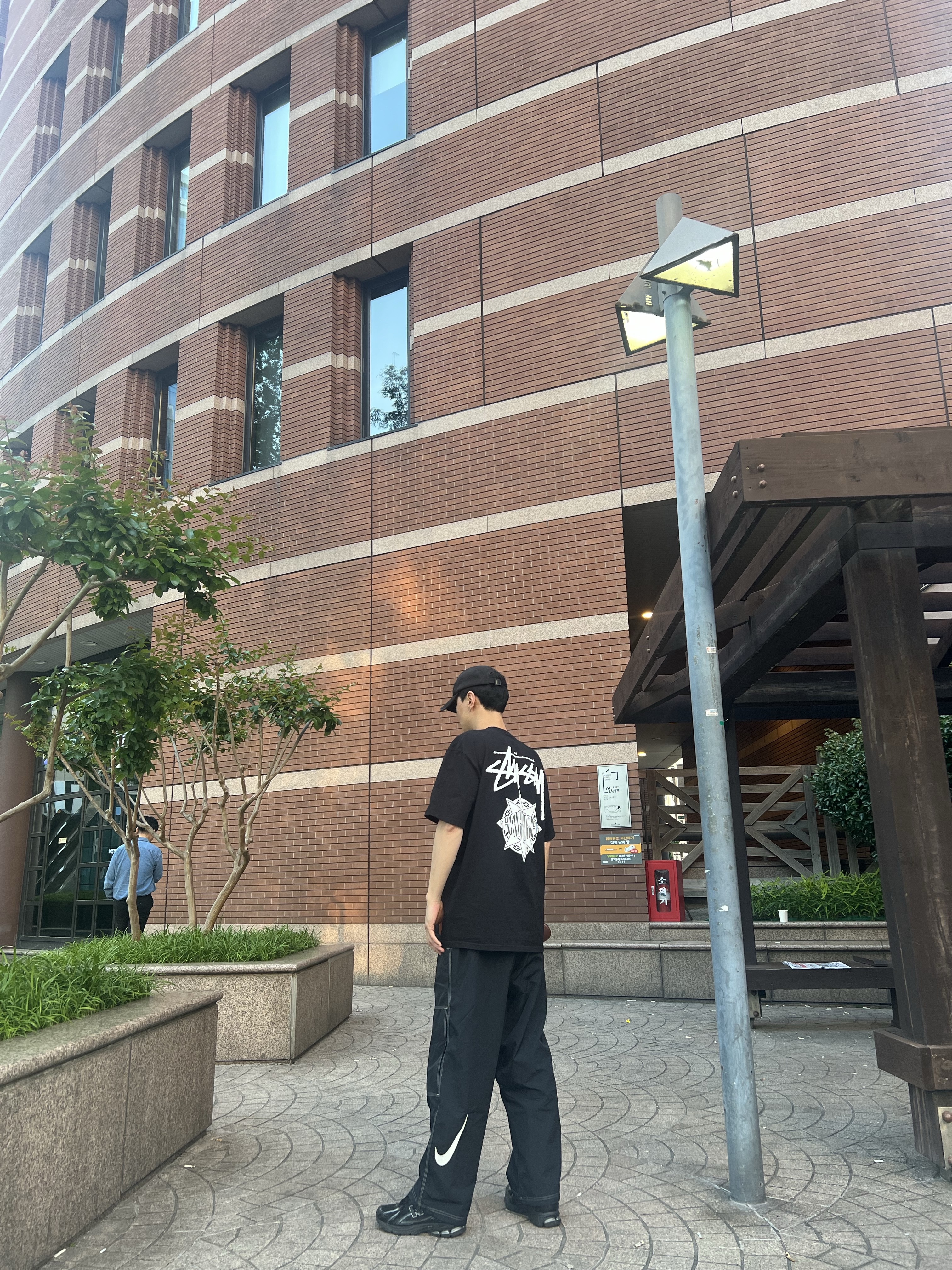Supreme x Nike Ripstop Track Pants Black - 24SS 착용 스타일