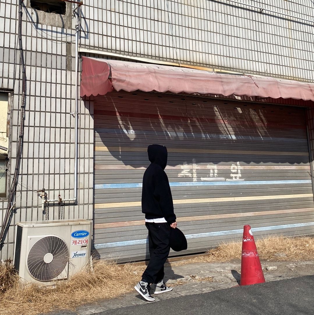 Essentials Knit Hoodie Black - 20FW, Jordan 1 Retro High OG Shadow 2.0 착용 스타일