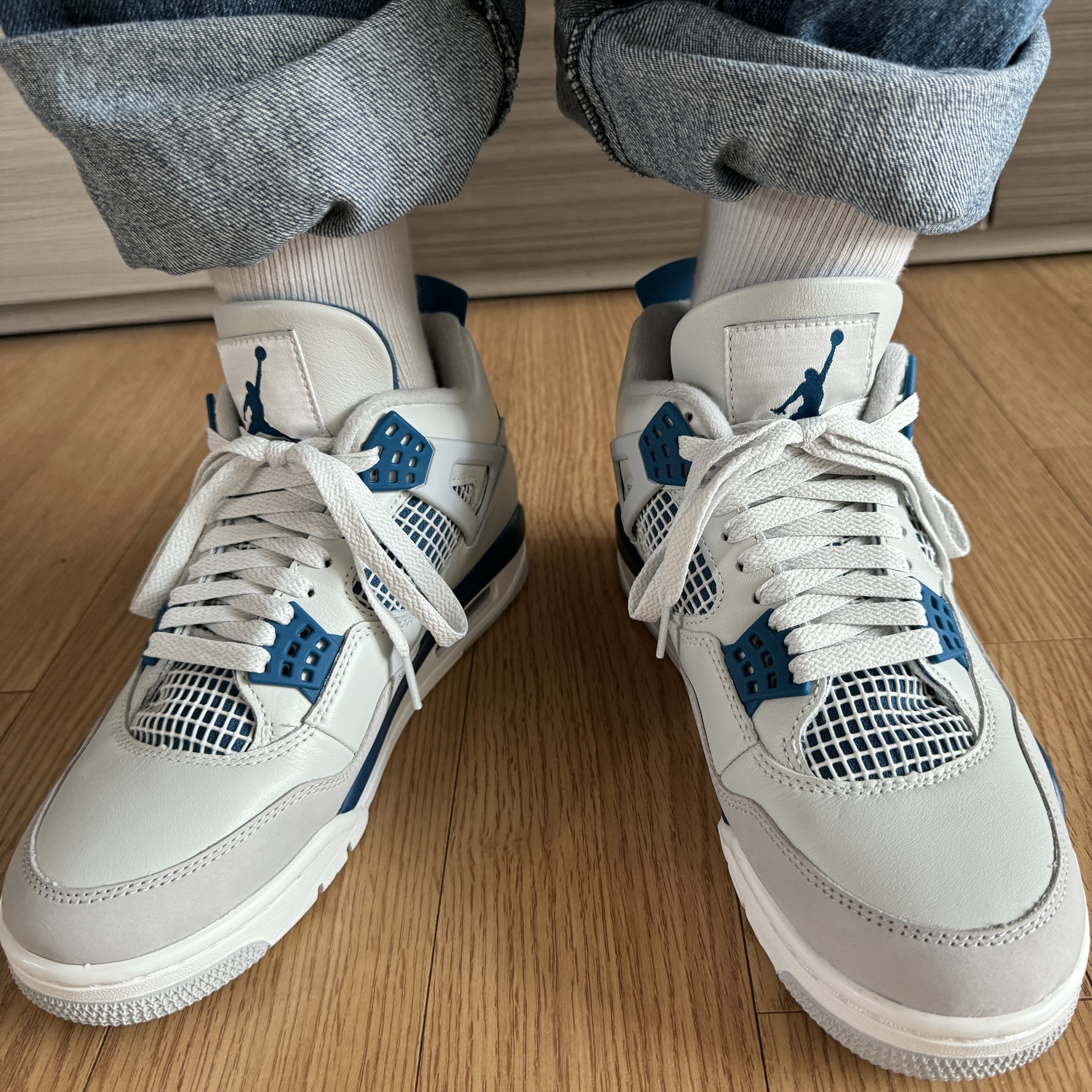 Jordan 4 Retro Industrial Blue 착용 스타일 - 3