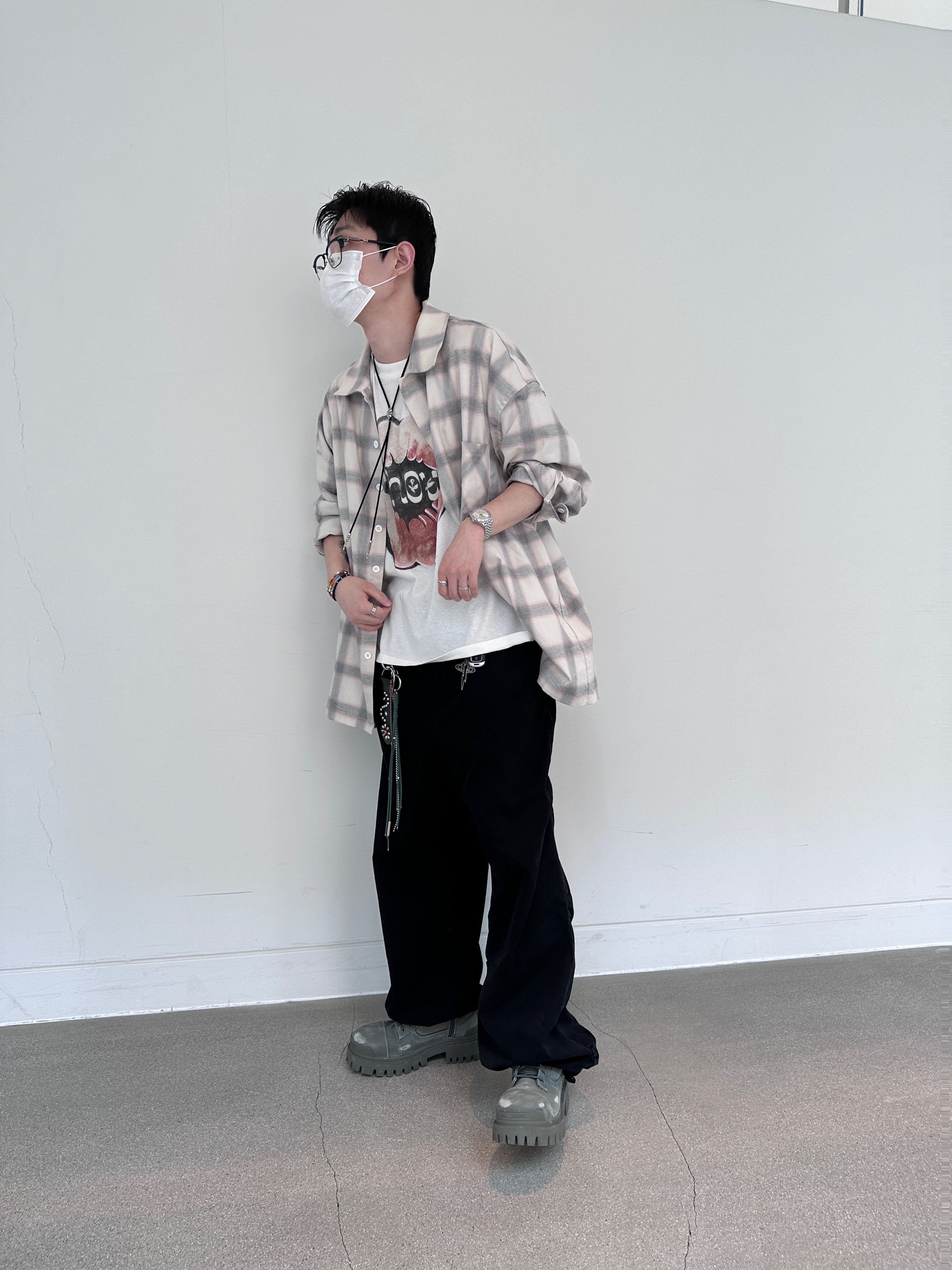 Balenciaga Combat Strike 20mm Boot Kaki 착용 스타일 - 4
