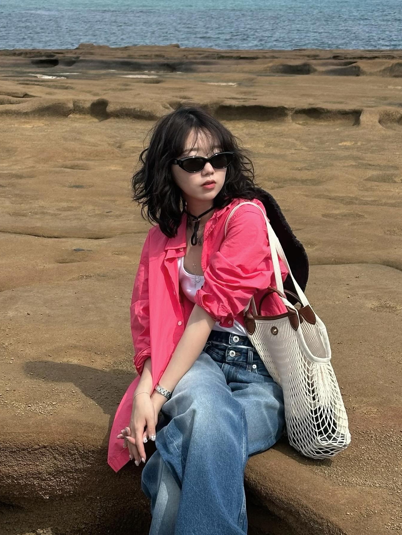 Jacquemus Le Bob Artichaut Bucket Hat Black 착용 스타일 - 2