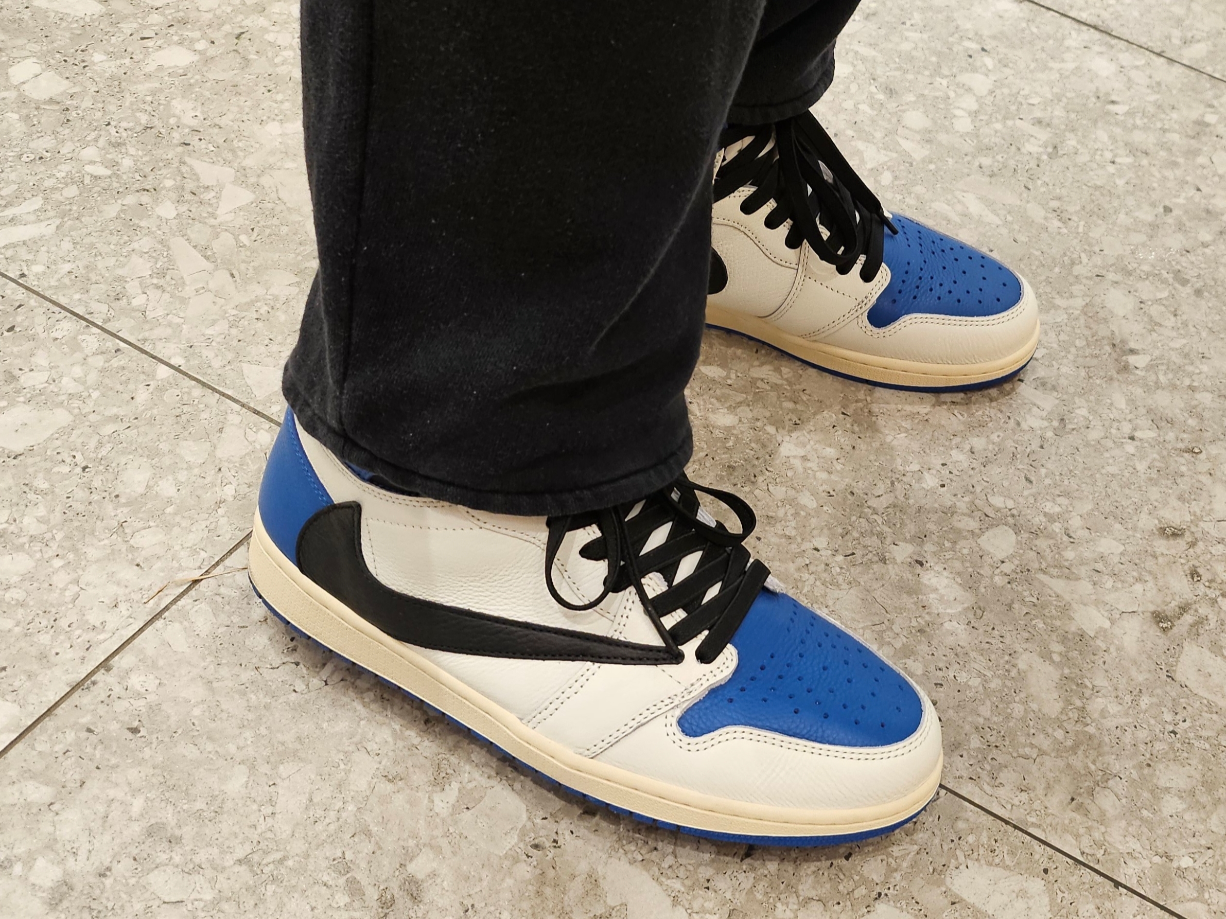 Jordan 1 x Travis Scott x Fragment Retro High OG SP Military Blue, (GS) Jordan 1 Retro High OG Bred Banned 2016 착용 스타일 - 2