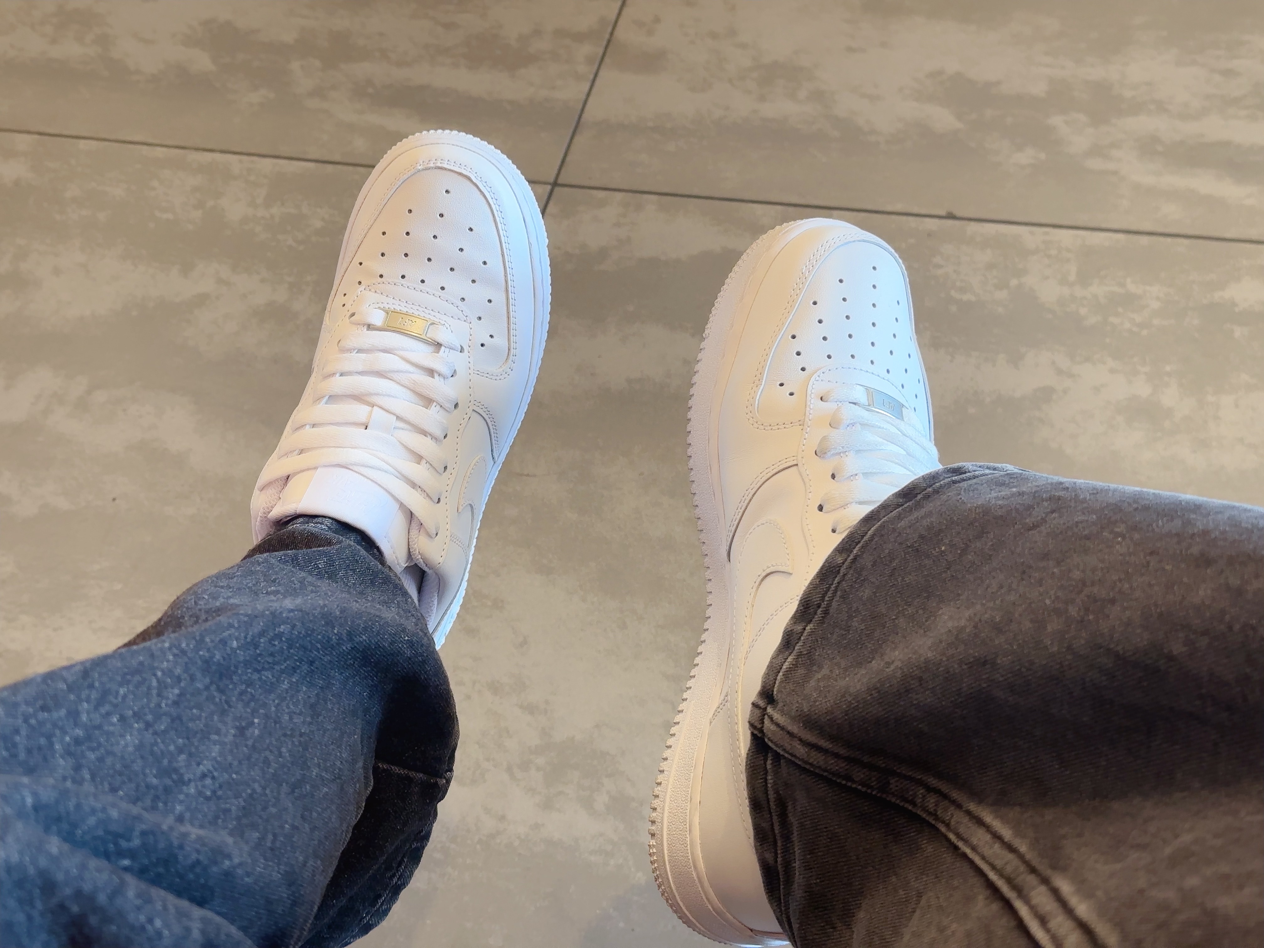 Nike Air Force 1 '07 Low White 착용 스타일 - 2
