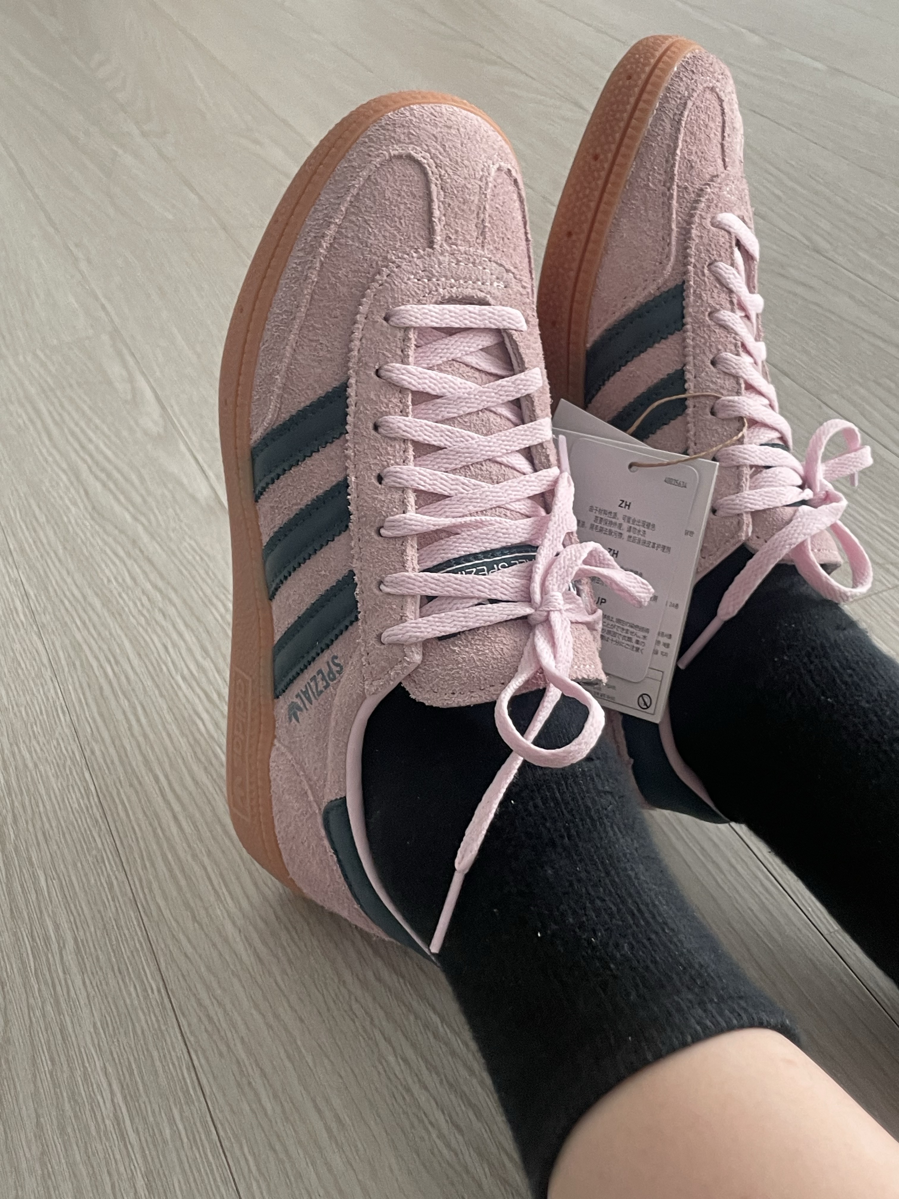 (W) Adidas Spezial Handball Clear Pink 착용 스타일