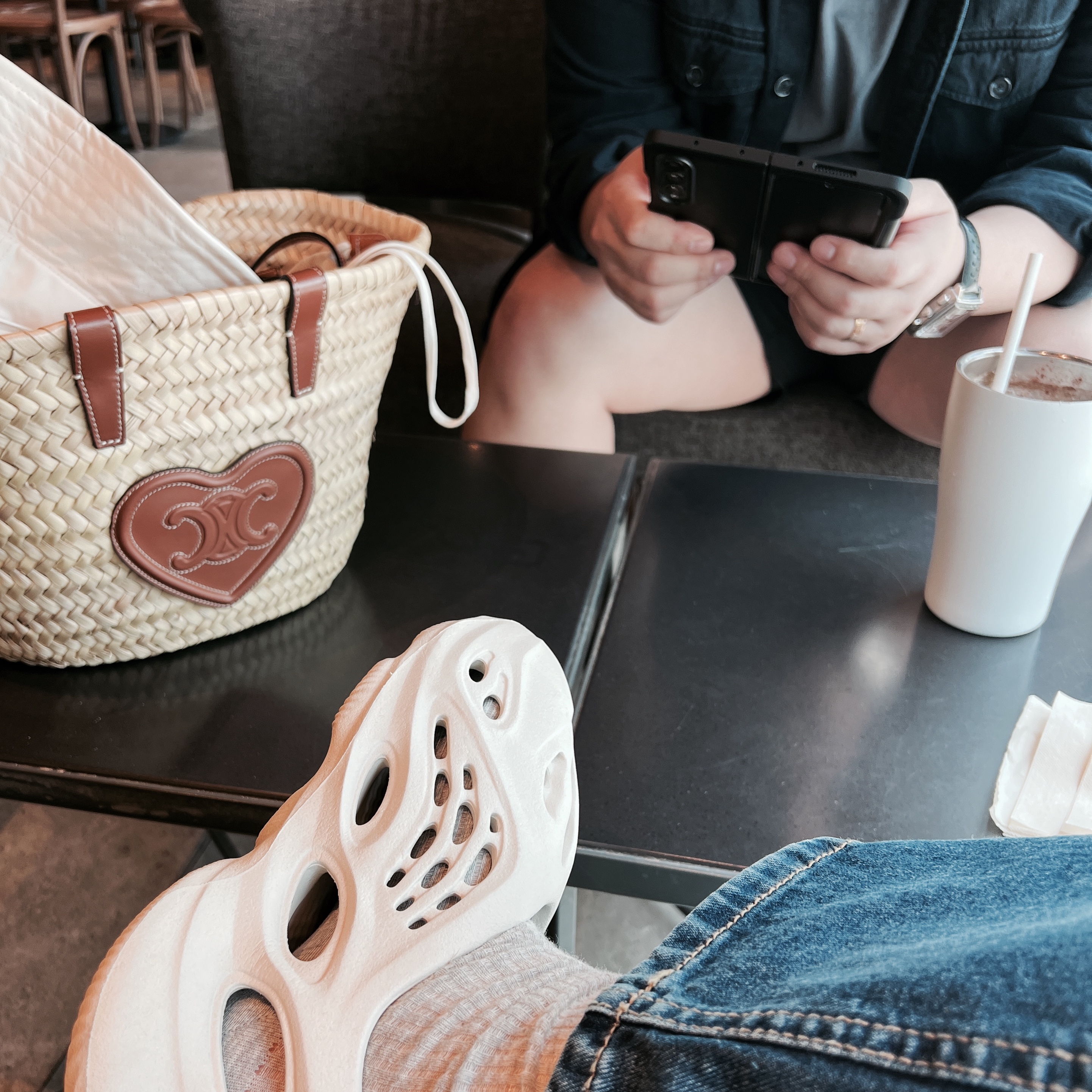 Celine Teen Triomphe Celine Classic Panier in Palm Leaves and Calfskin Carmin, Adidas Yeezy Foam RNNR Sand 착용 스타일