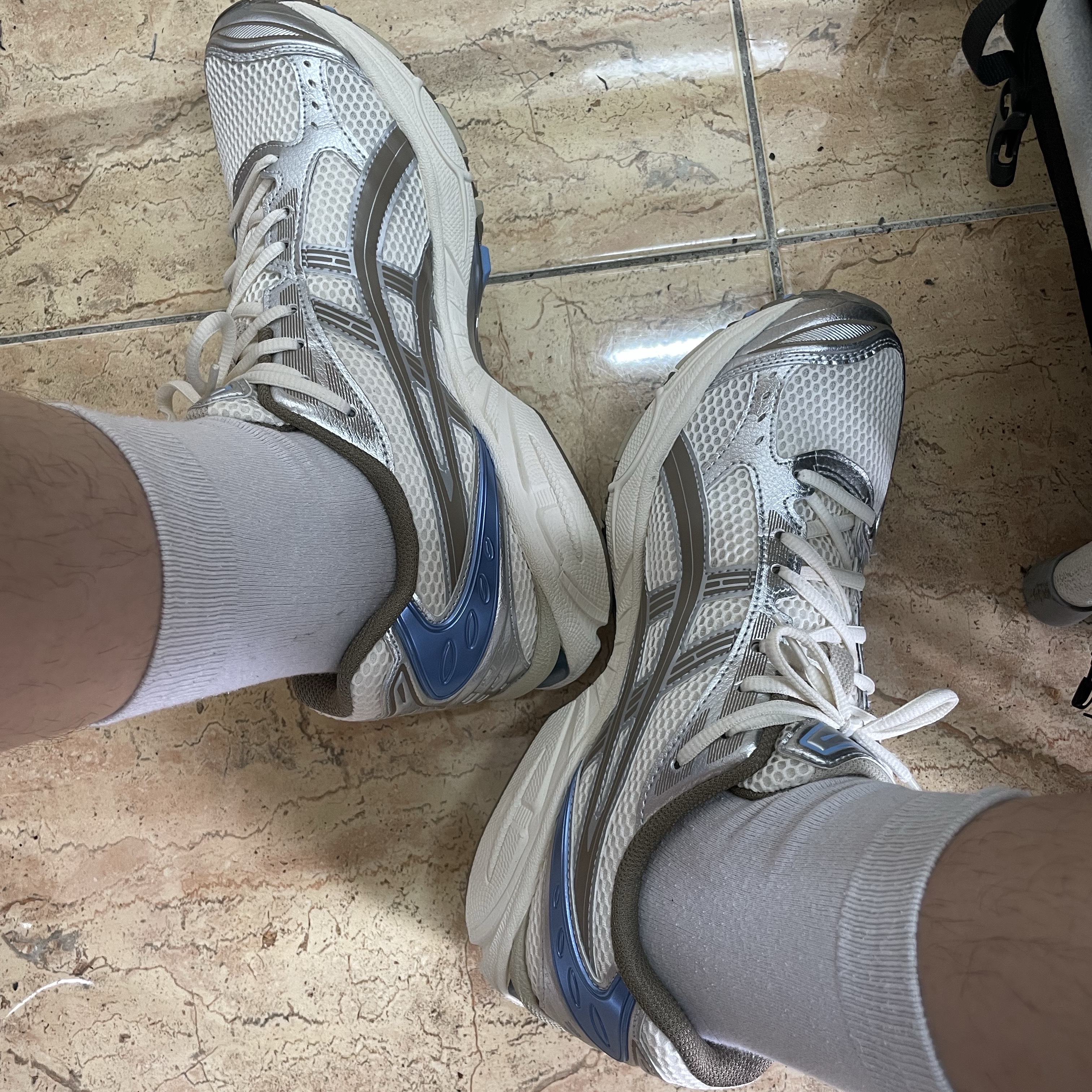 (W) Asics Gel-Kayano 14 Cream Pepper 착용 스타일 - 5