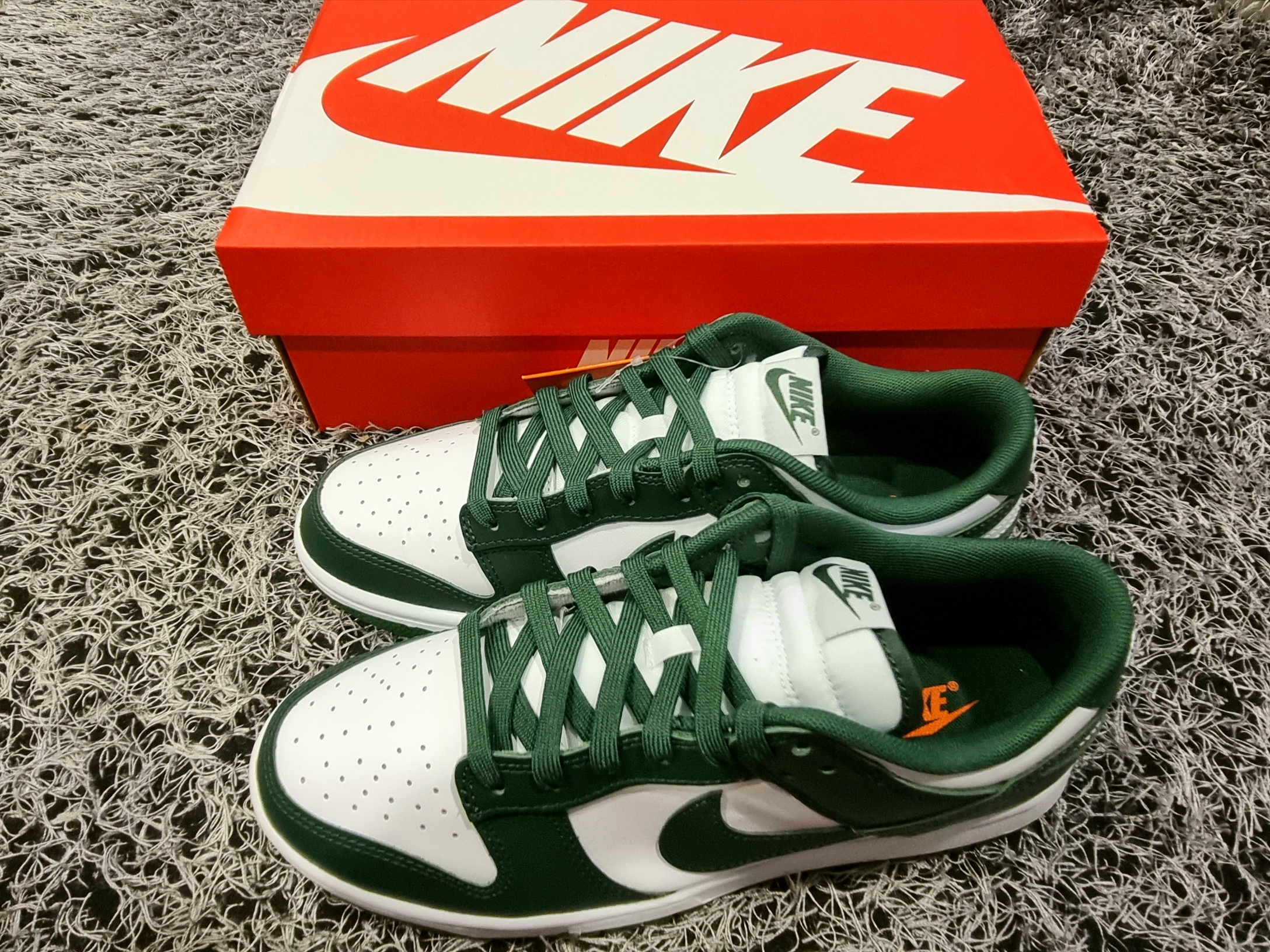 Nike Dunk Low Retro Varsity Green 착용 스타일 - 6