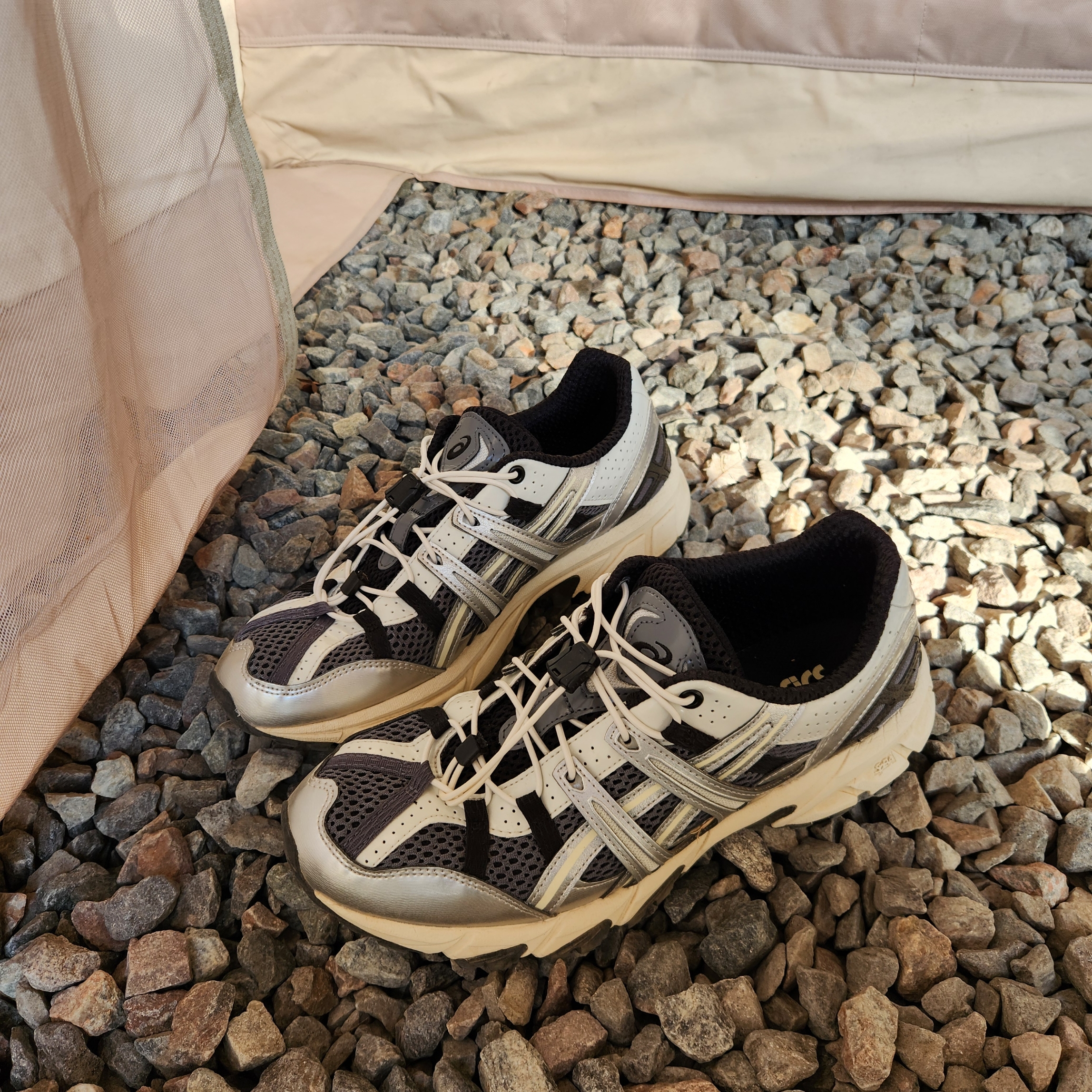 Asics Unlimited Gel-Sonoma 15-50 Steel Grey Pure Silver 착용 스타일 - 2