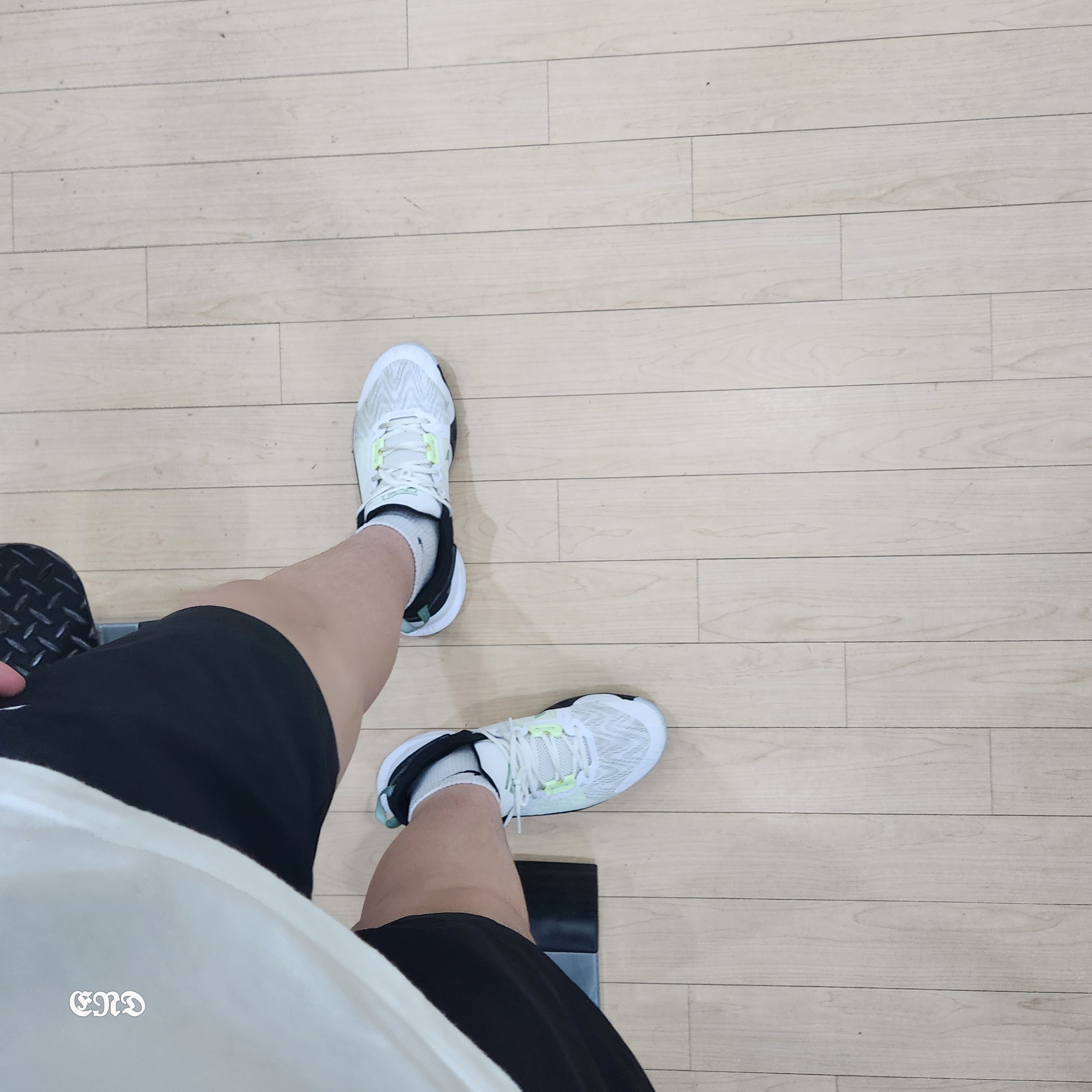 Nike Giannis Immortality 2 EP White Black 착용 스타일 - 2