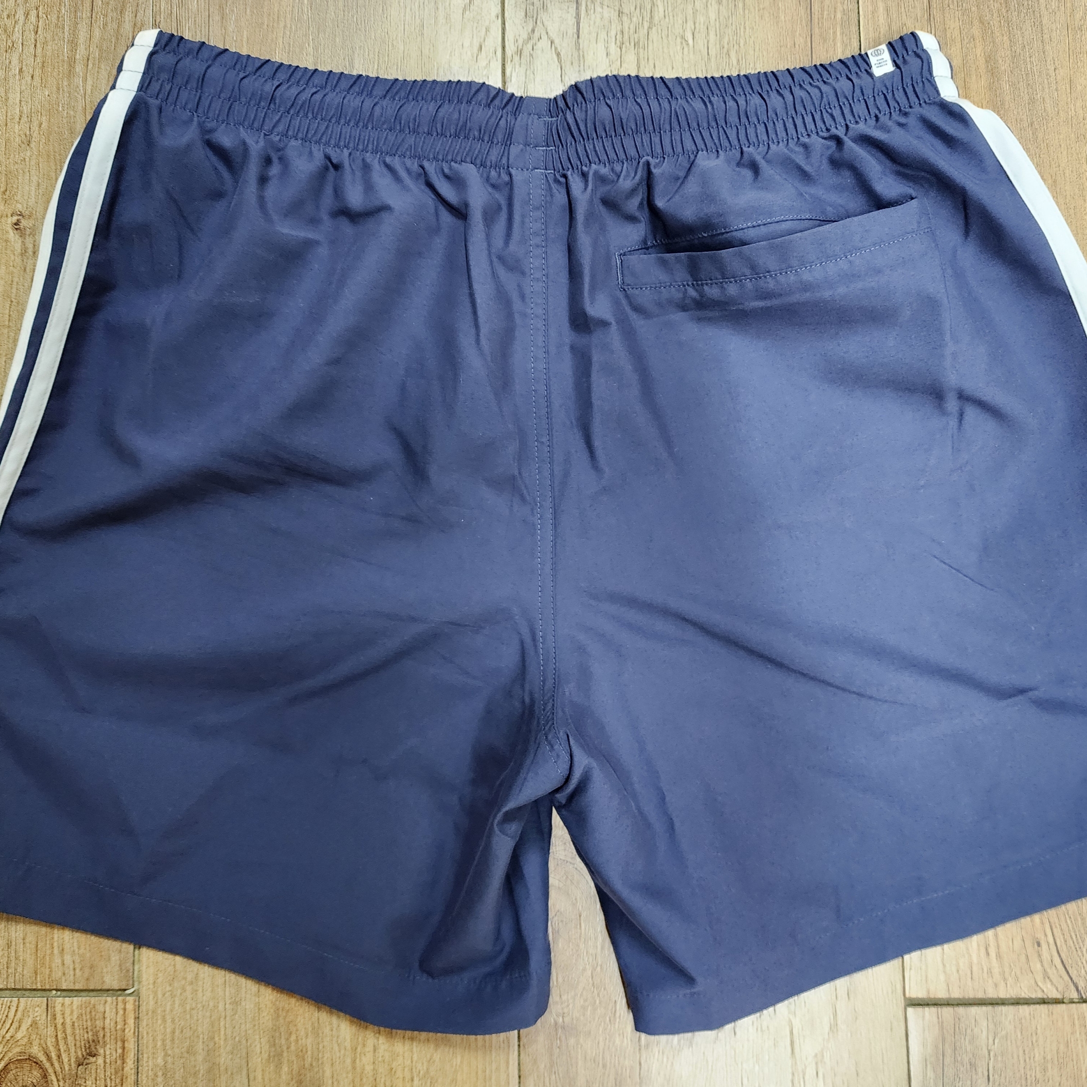 Adidas Adicolor Classics 3-Stripes Swim Shorts Shadow Navy - KR Sizing 착용 스타일 - 2