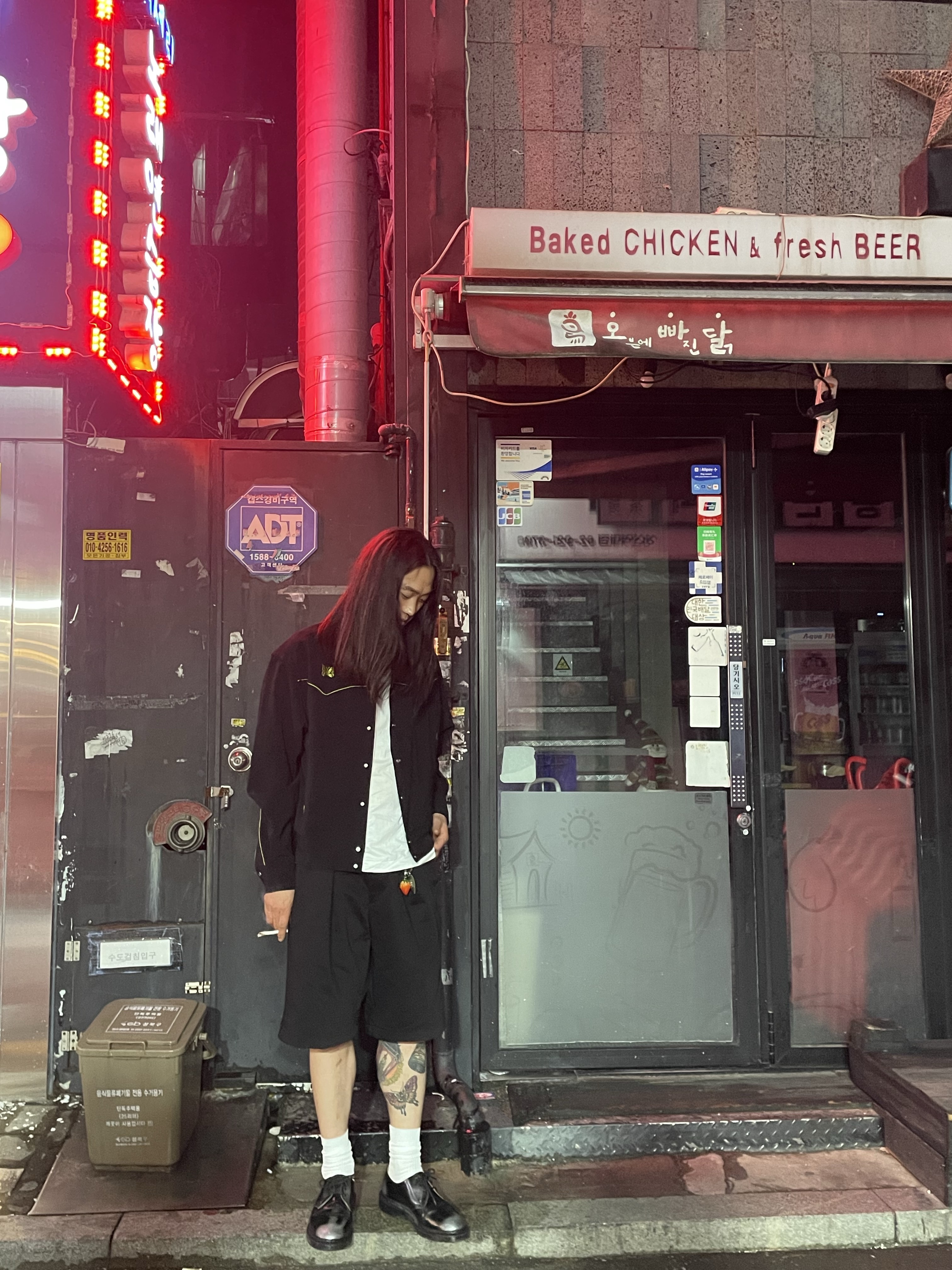 Needles Piping Cowboy Jacket Double Cloth Black, Dr. Martens x Supreme 1461 Gray Silver 착용 스타일