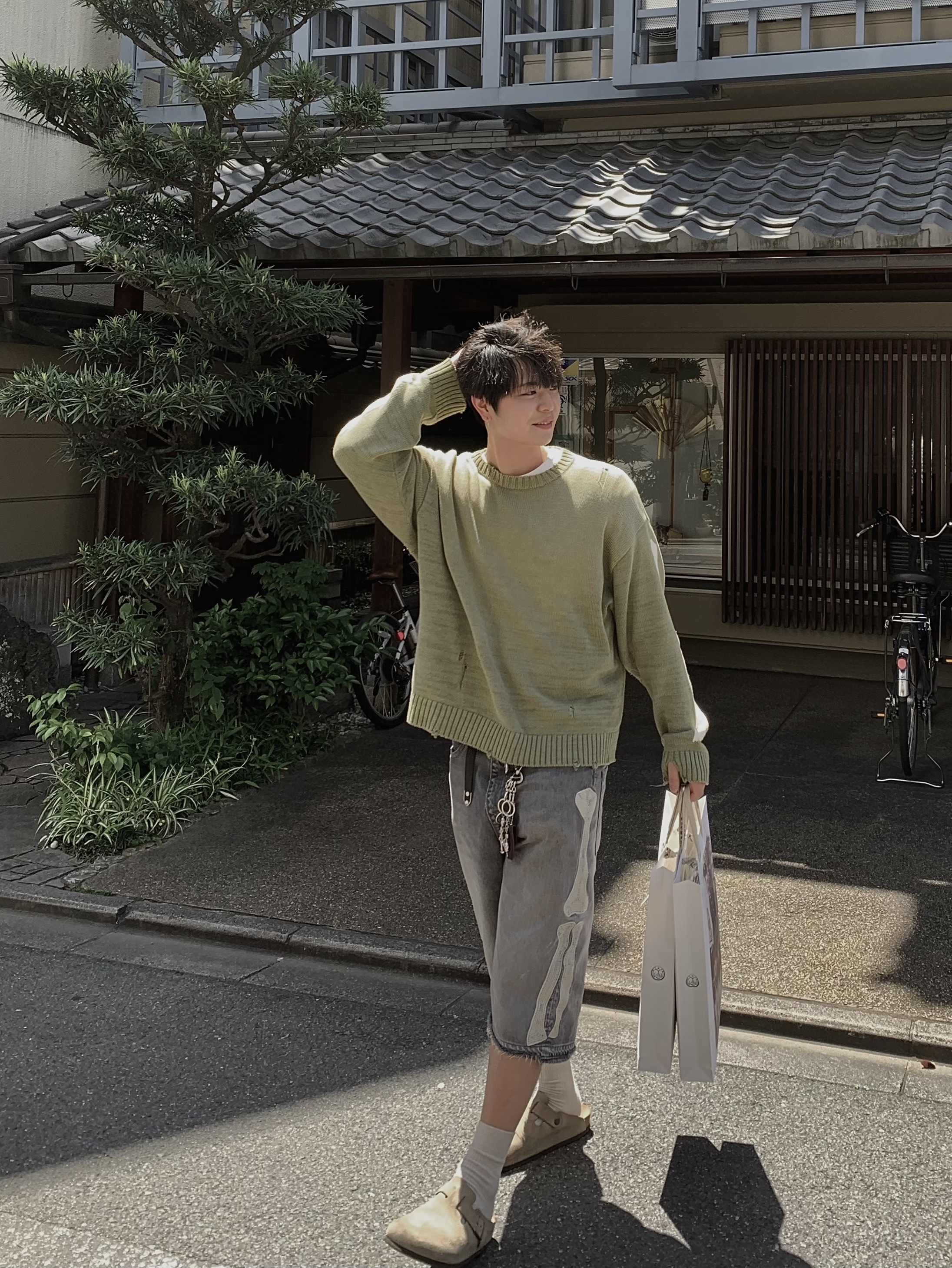 Birkenstock Boston Soft Footbed Taupe - Narrow, Birkenstock Boston Soft Footbed Taupe - Regular 착용 스타일 - 1