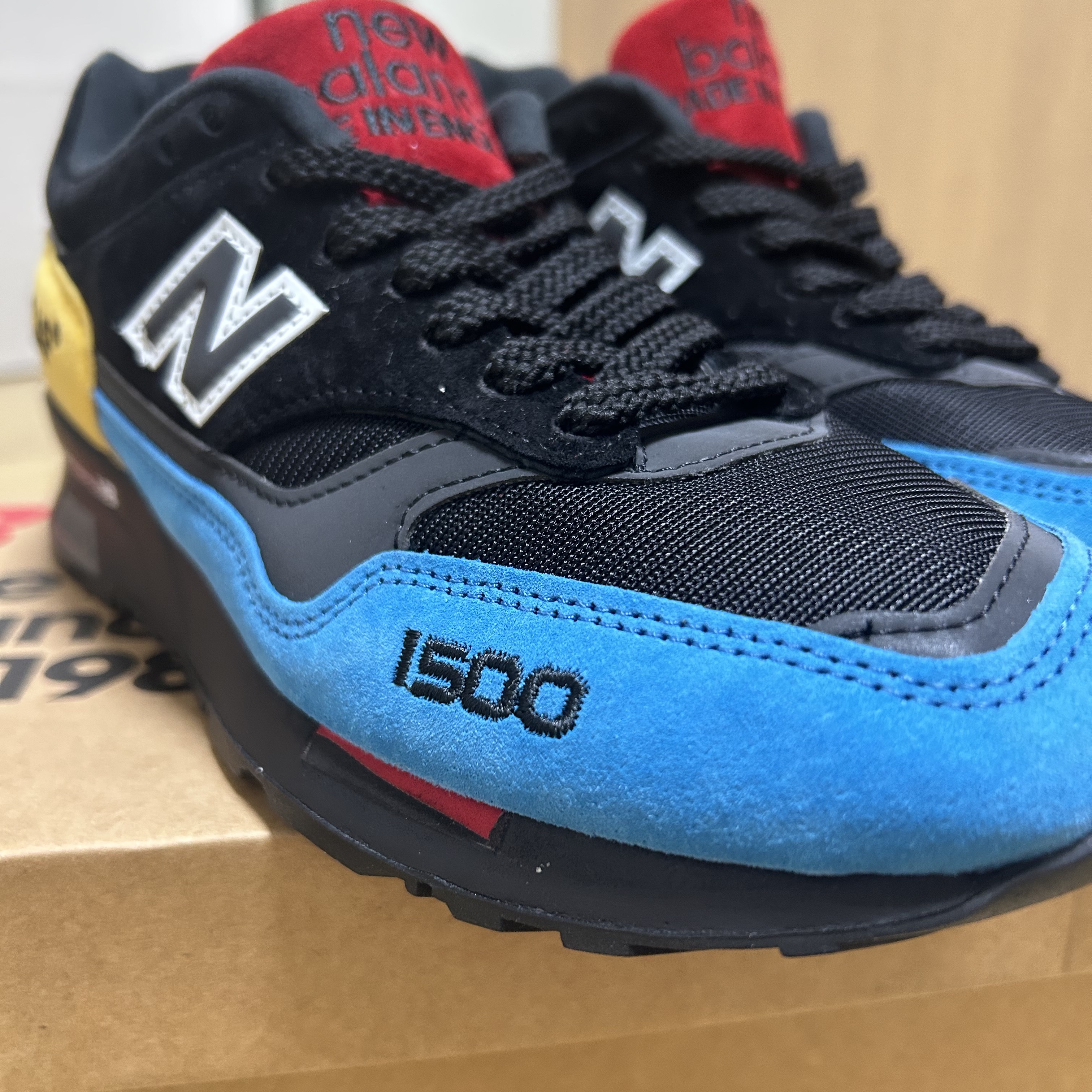 New Balance 1500 Made in UK Multi Black 착용 스타일 - 1
